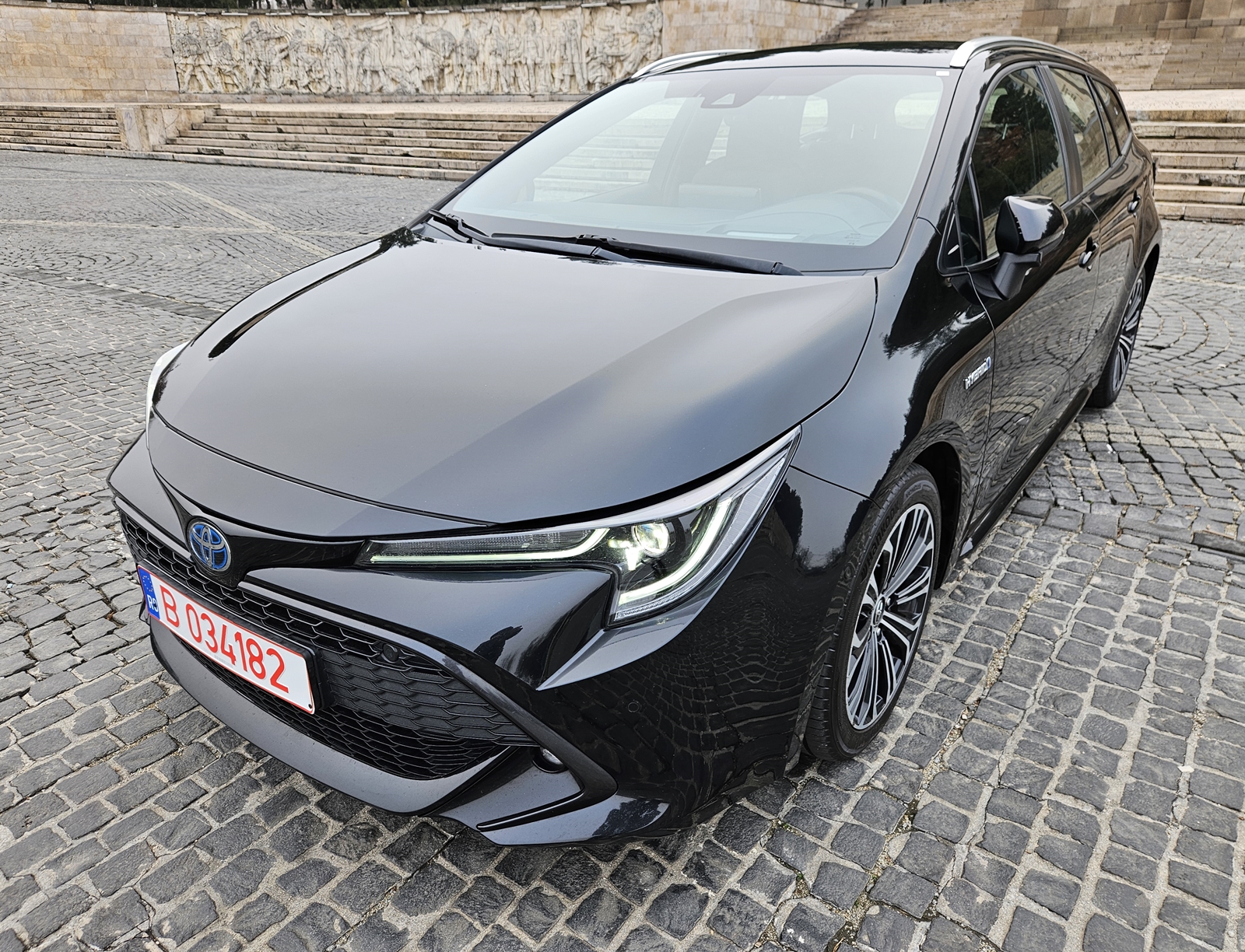 Toyota Corolla Touring Sports 1.8 Hybrid - Image 2