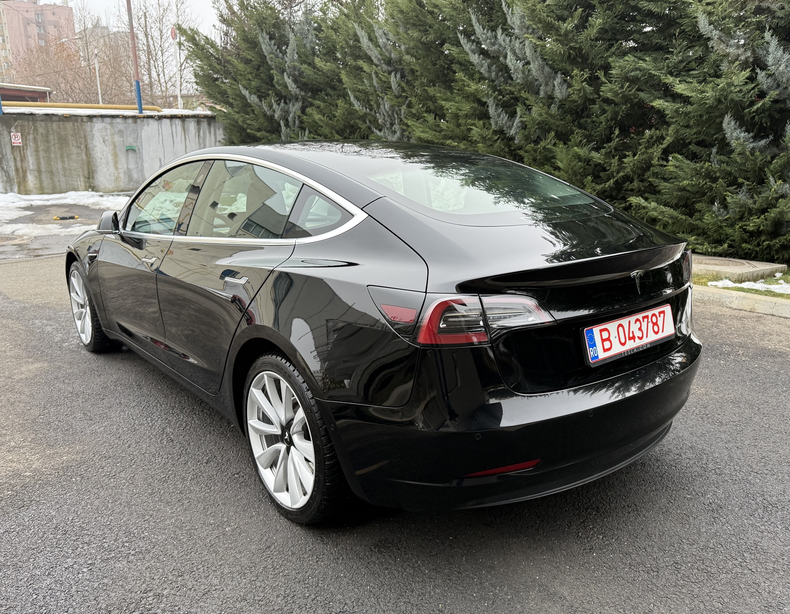 Tesla Model 3 LongRange DualMotor - Image 2