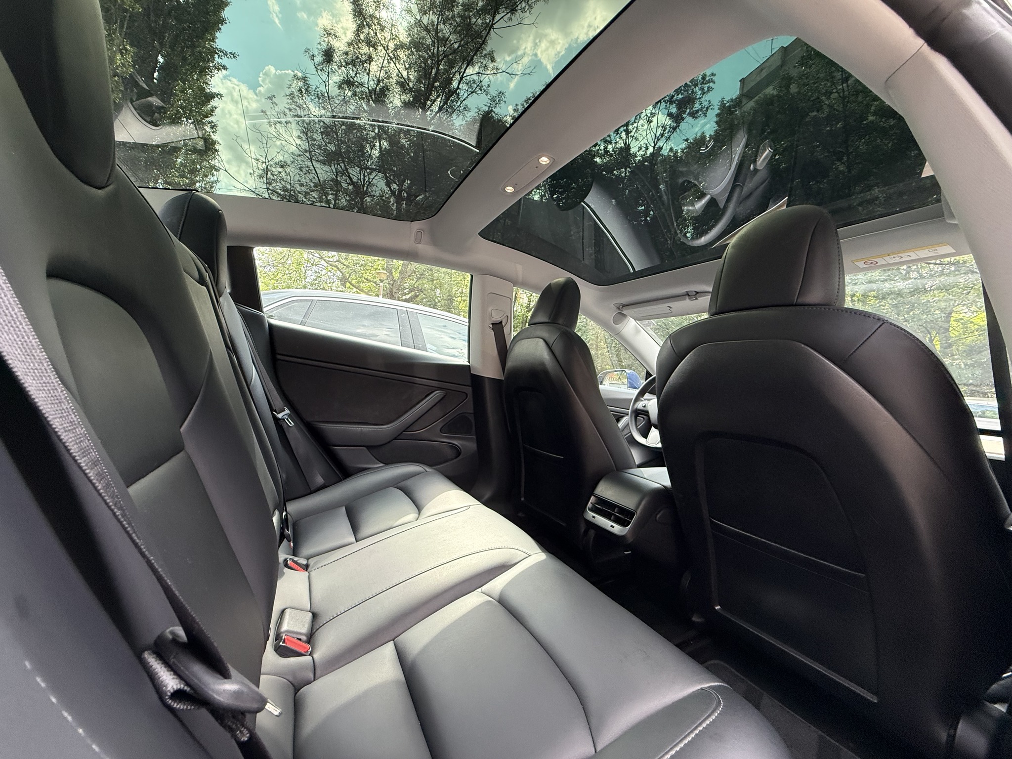 Tesla Model 3 LongRange DualMotor - Image 4
