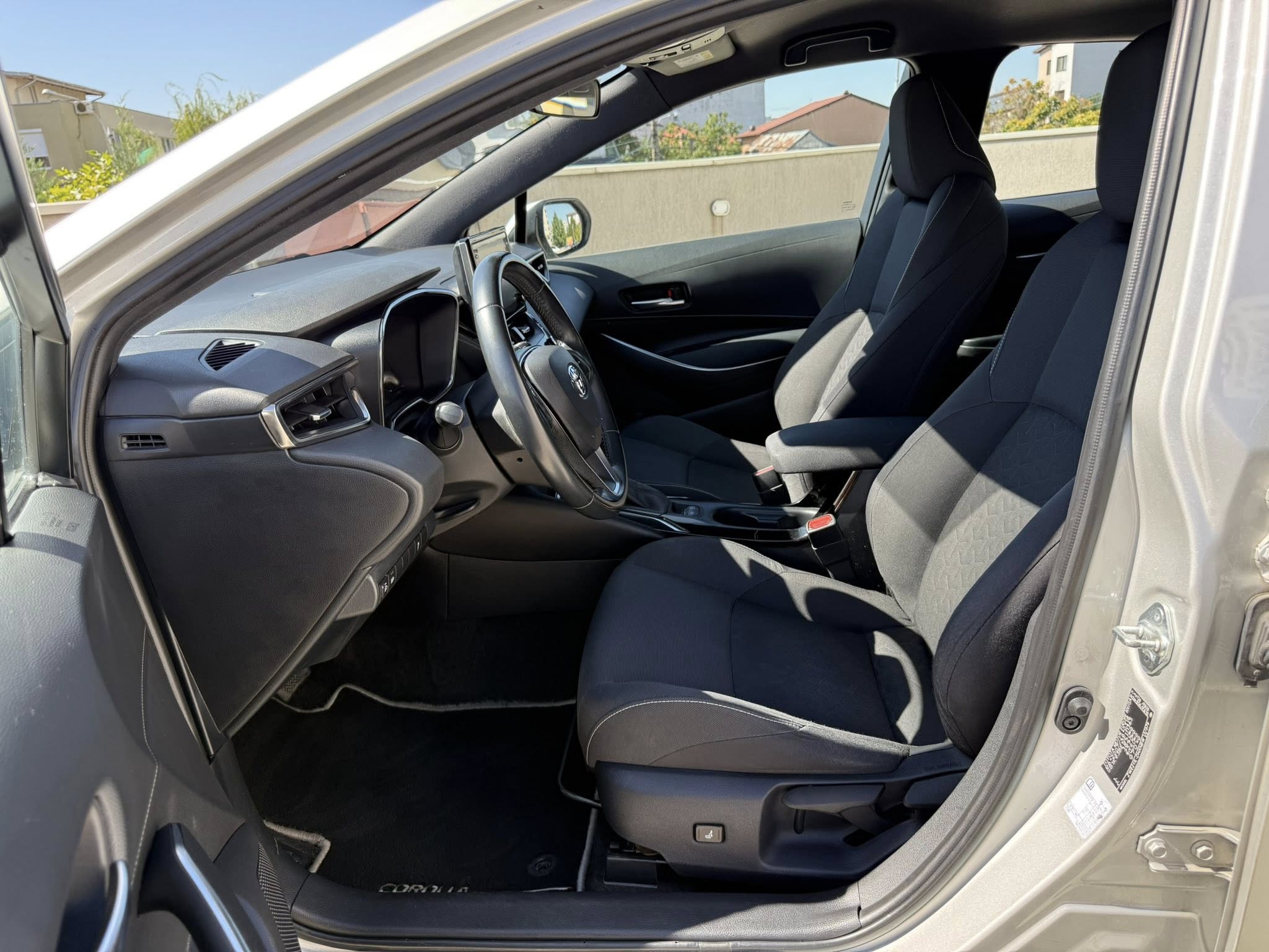 Toyota Corolla 1.8 Hybrid 122 cai - Image 3