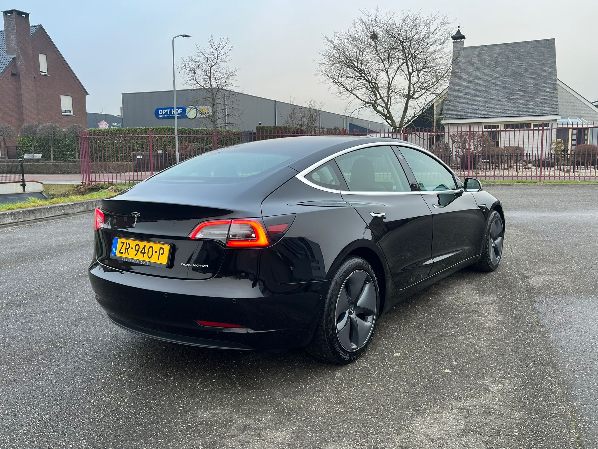 Tesla Model 3 DualMotor LongRange AWD - Image 2
