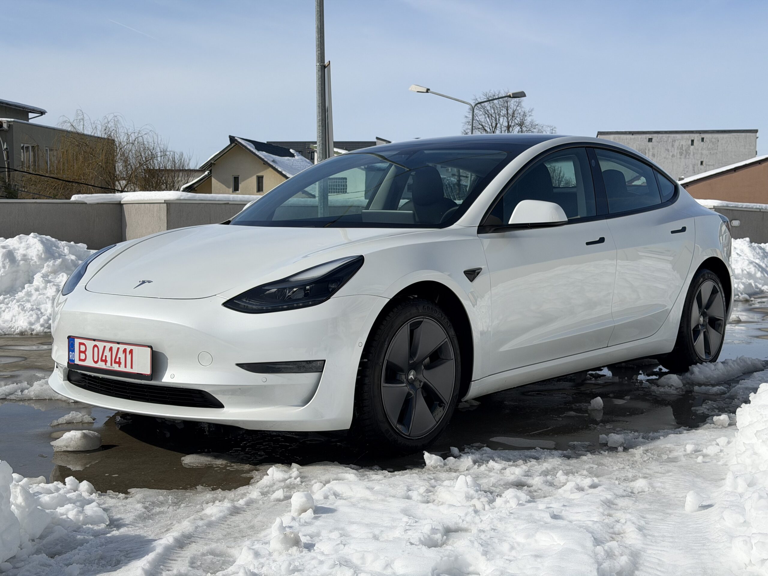 Tesla Model 3 Facelift DualMotor Long Range AWD - Image 2