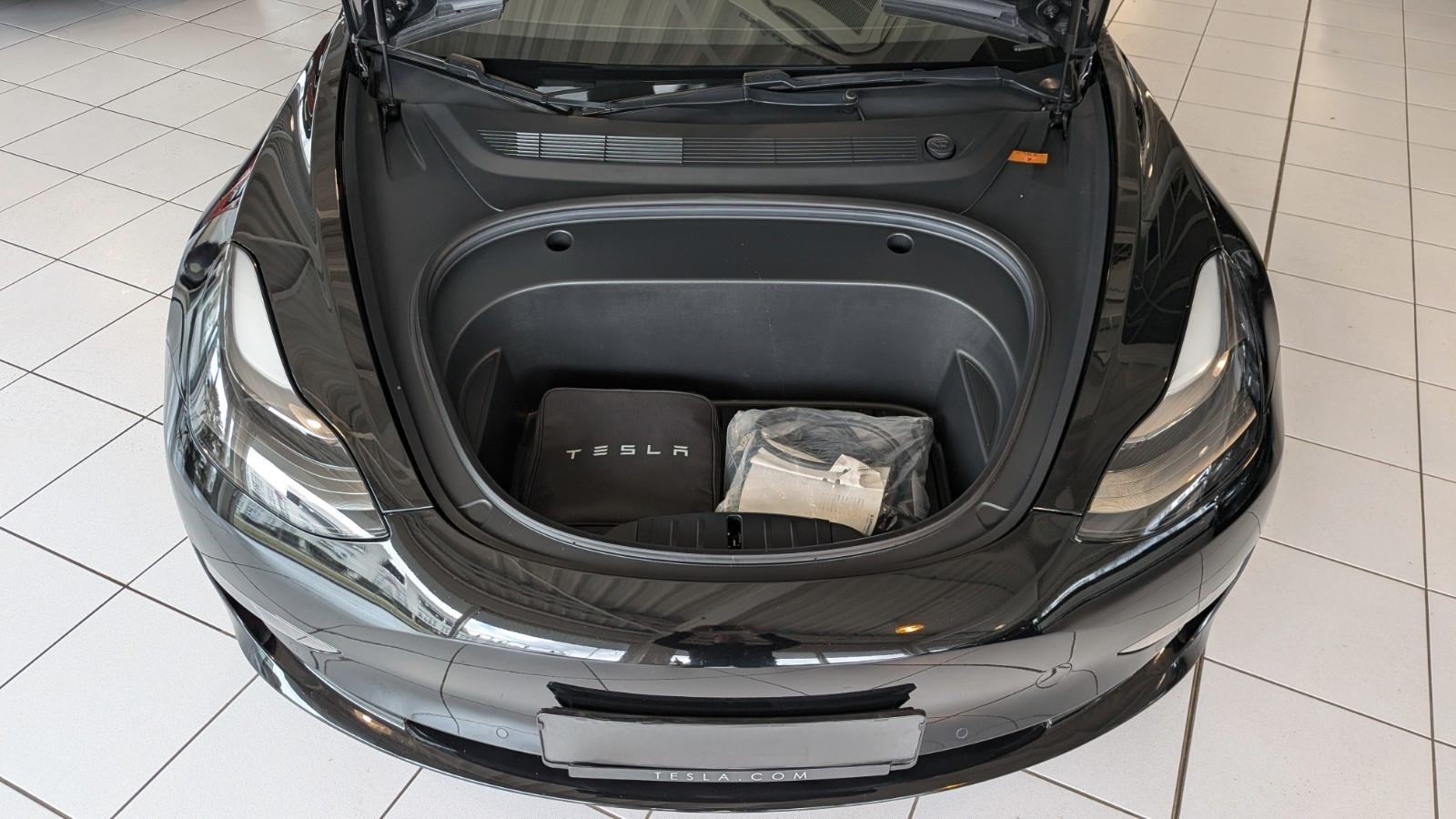 Tesla Model 3 DualMotor LongRange AWD * Enhanced Autopilot - Image 12