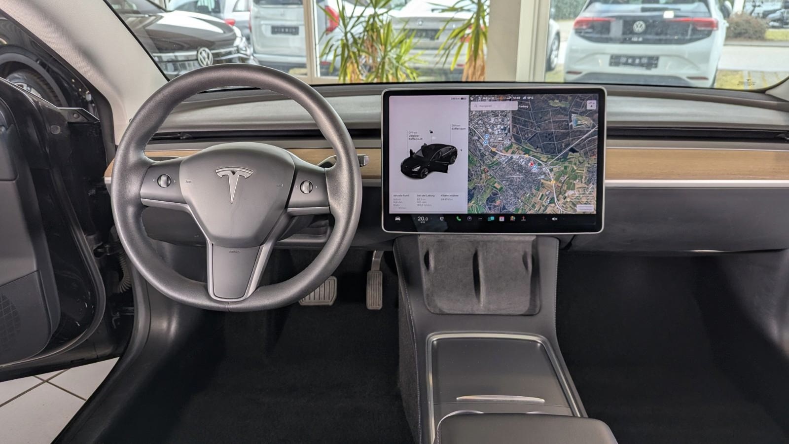Tesla Model 3 DualMotor LongRange AWD * Enhanced Autopilot - Image 7