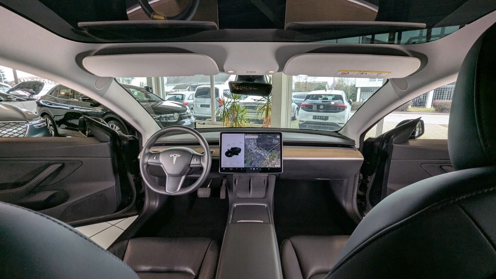 Tesla Model 3 DualMotor LongRange AWD * Enhanced Autopilot - Image 5