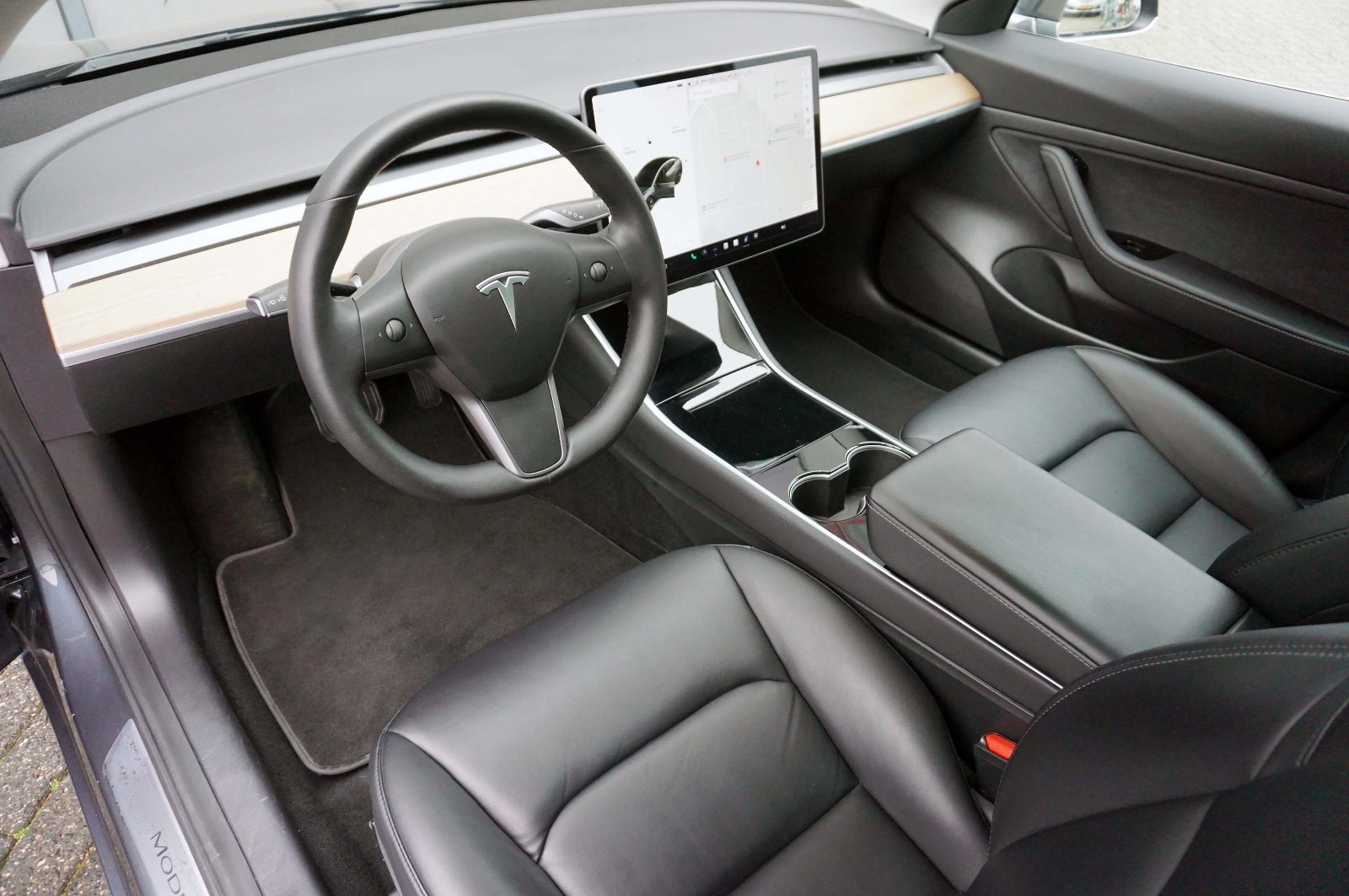 Tesla Model 3 StandardRange - Image 14