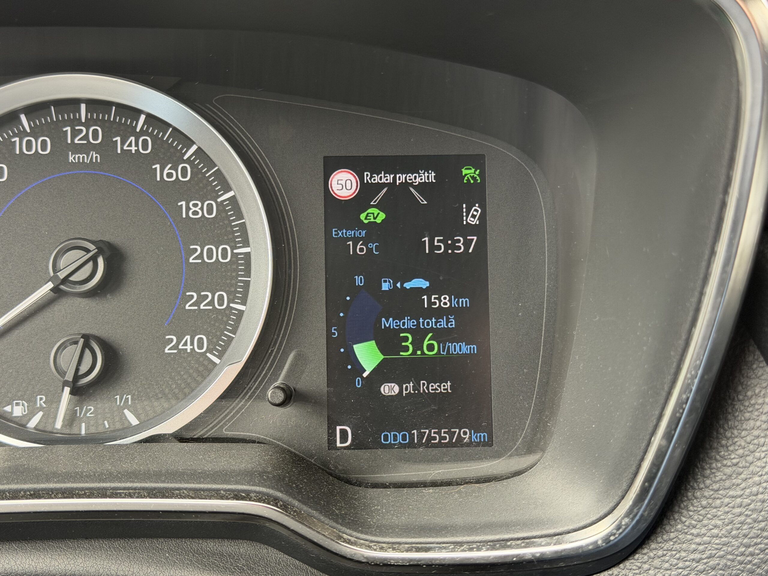 Toyota Corolla Touring Sports Hybrid - Image 27