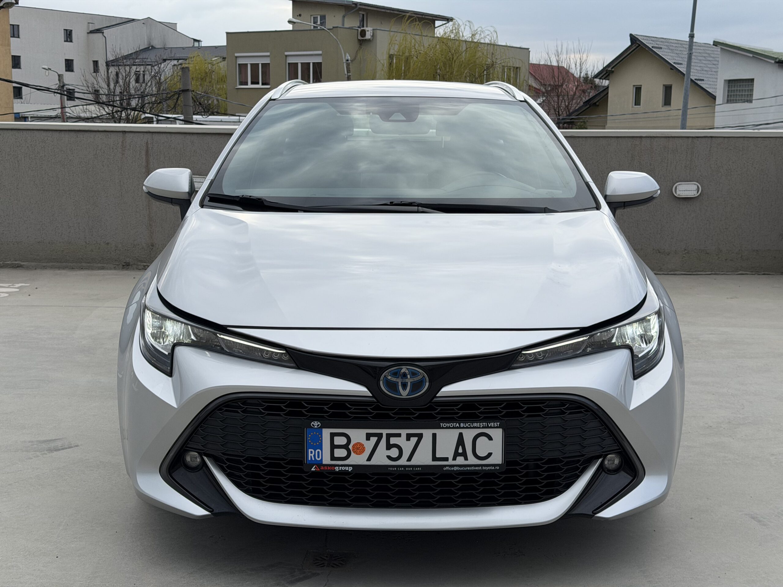 Toyota Corolla Touring Sports Hybrid - Image 3
