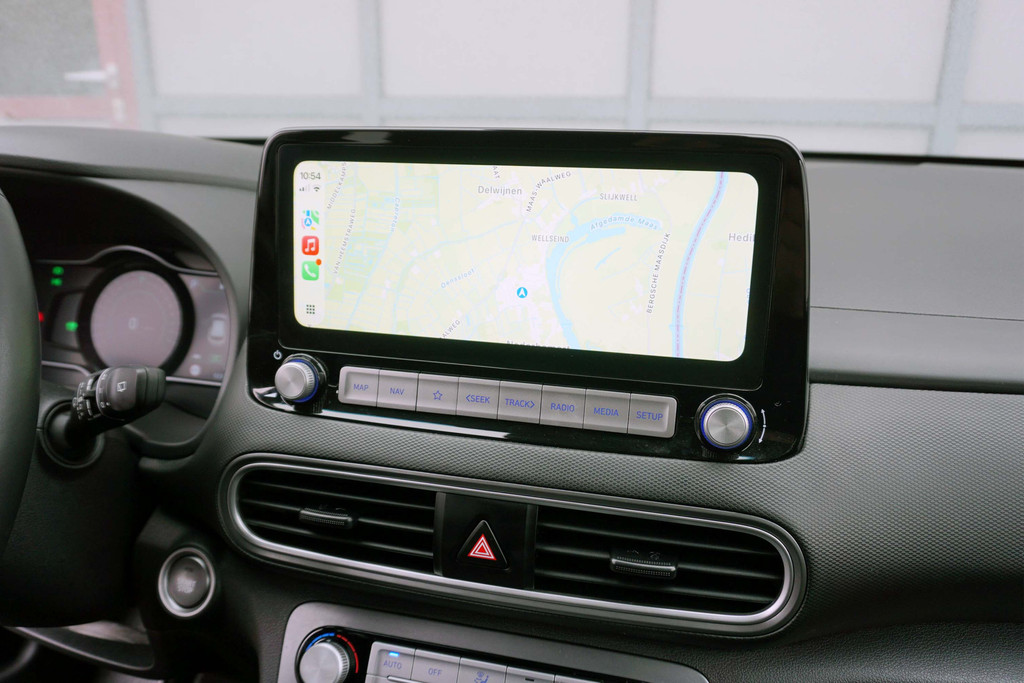 Hyundai KONA Premium - Image 17