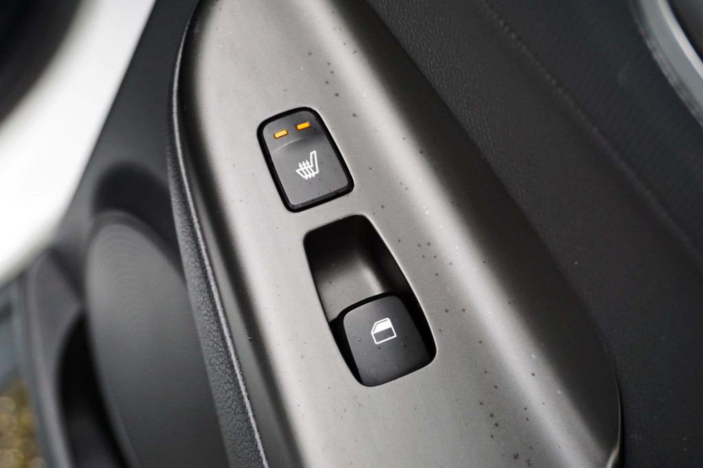 Hyundai KONA Premium - Image 25