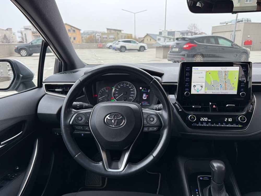 Toyota Corolla Touring Sports Hybrid - Image 8