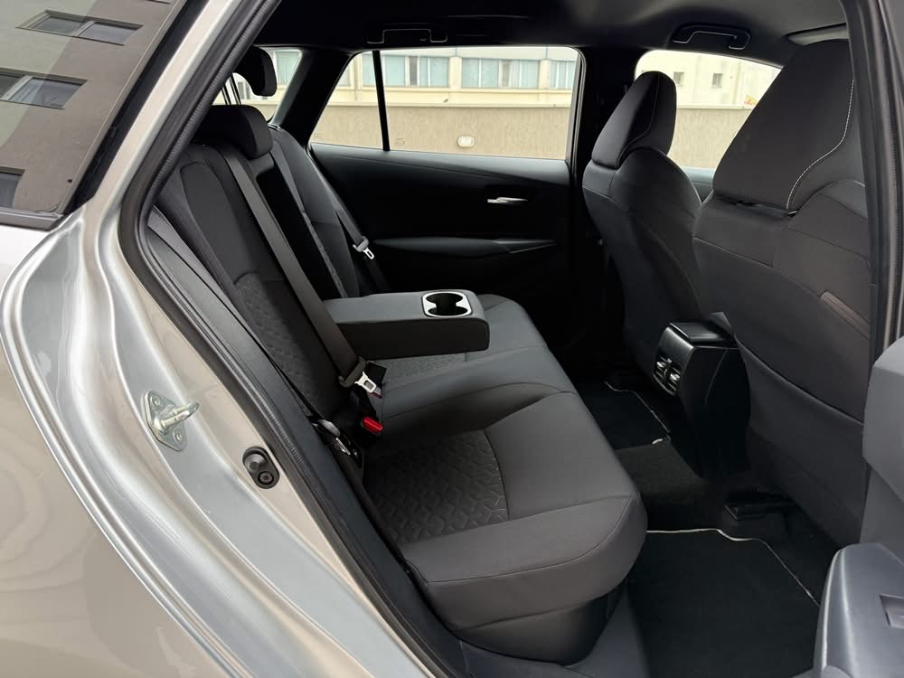 Toyota Corolla Touring Sports Hybrid - Image 14