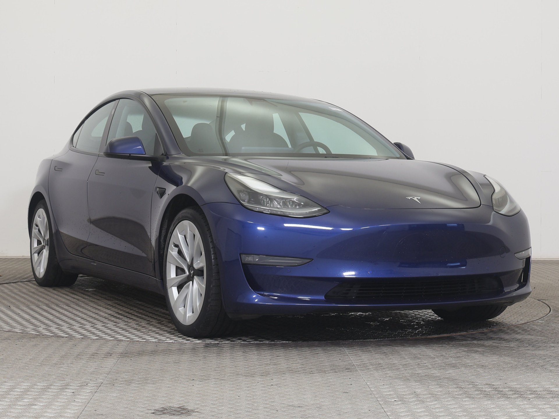 Tesla Model 3 Facelift DualMotor LongRange AWD - Image 2