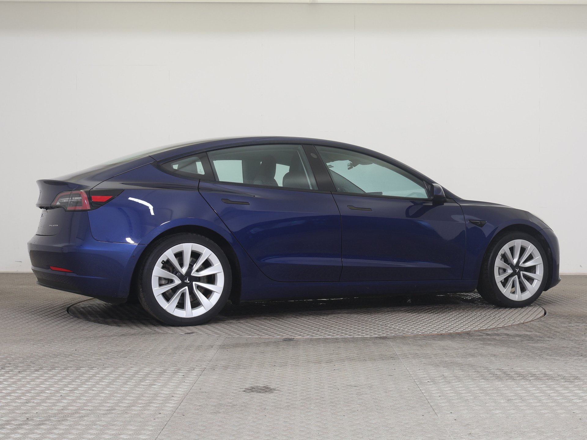 Tesla Model 3 Facelift DualMotor LongRange AWD - Image 7