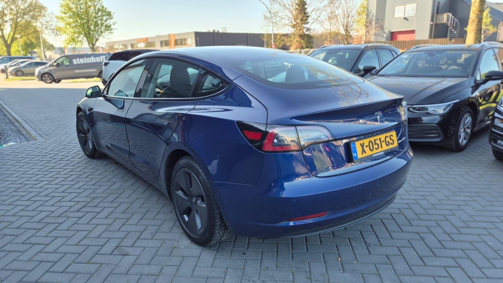 Tesla Model 3 DualMotor LongRange AWD - Image 2