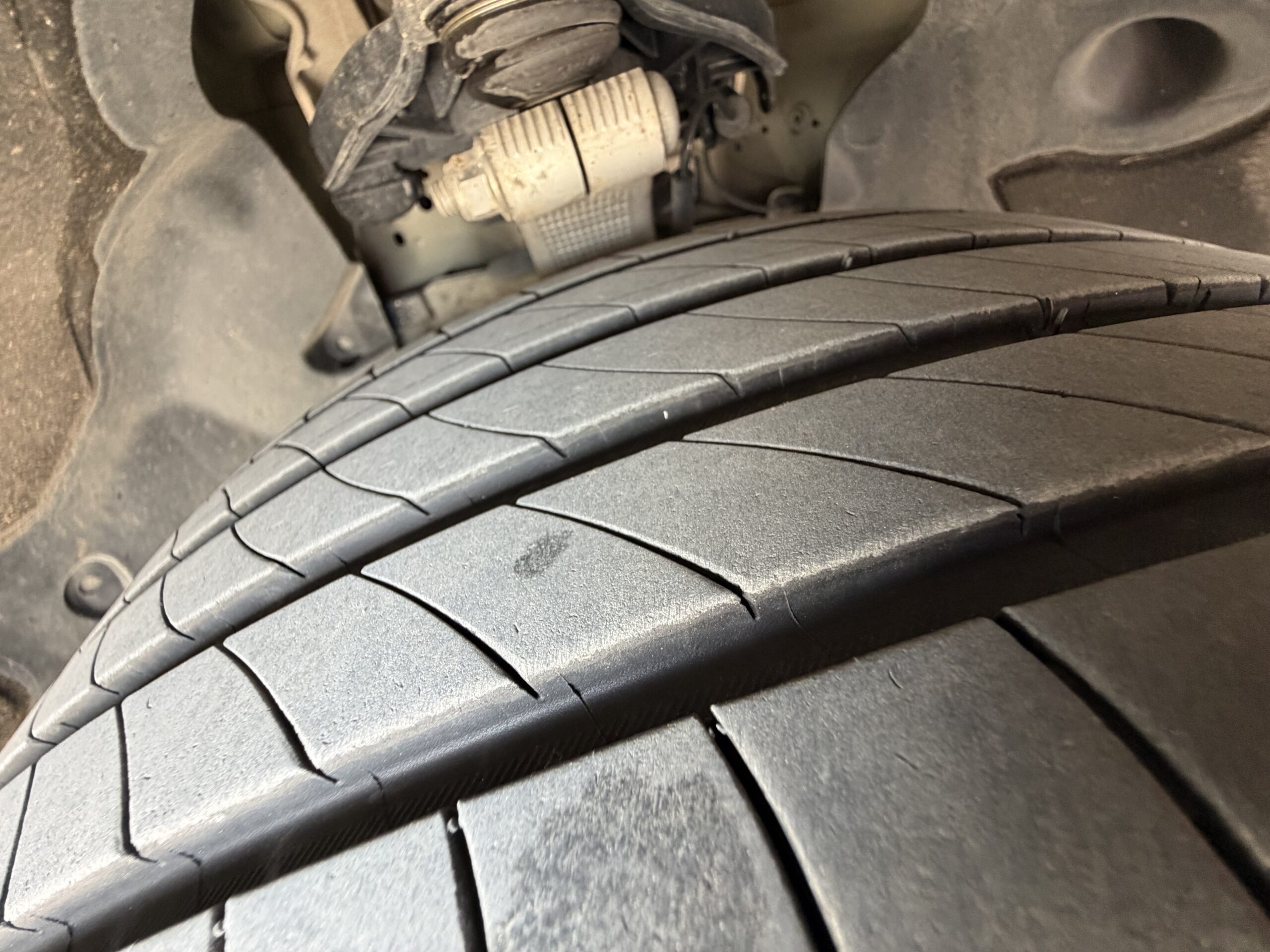 Tesla Model 3 DualMotor LongRange AWD - Image 28