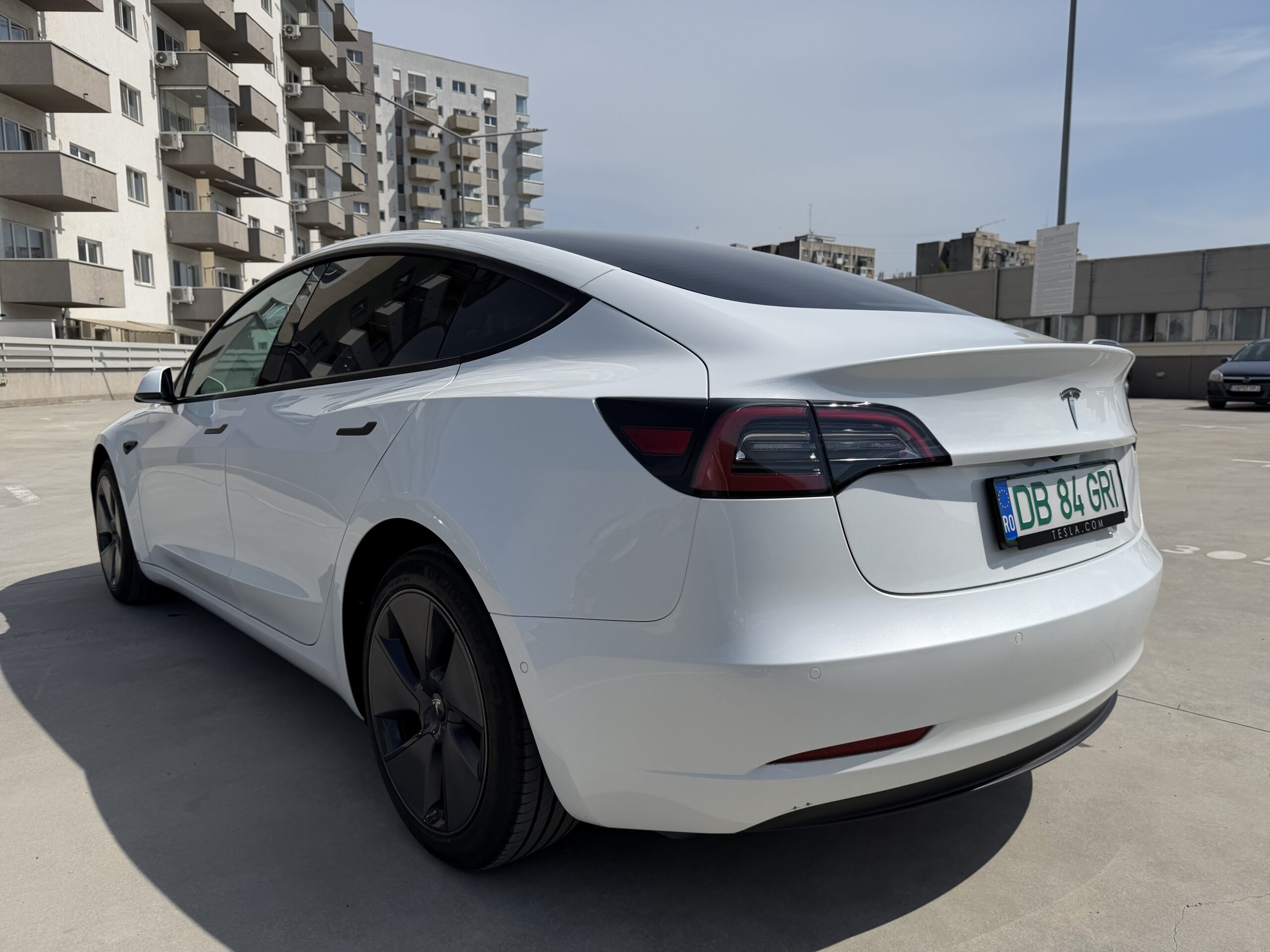 Tesla Model 3 DualMotor LongRange AWD - Image 4