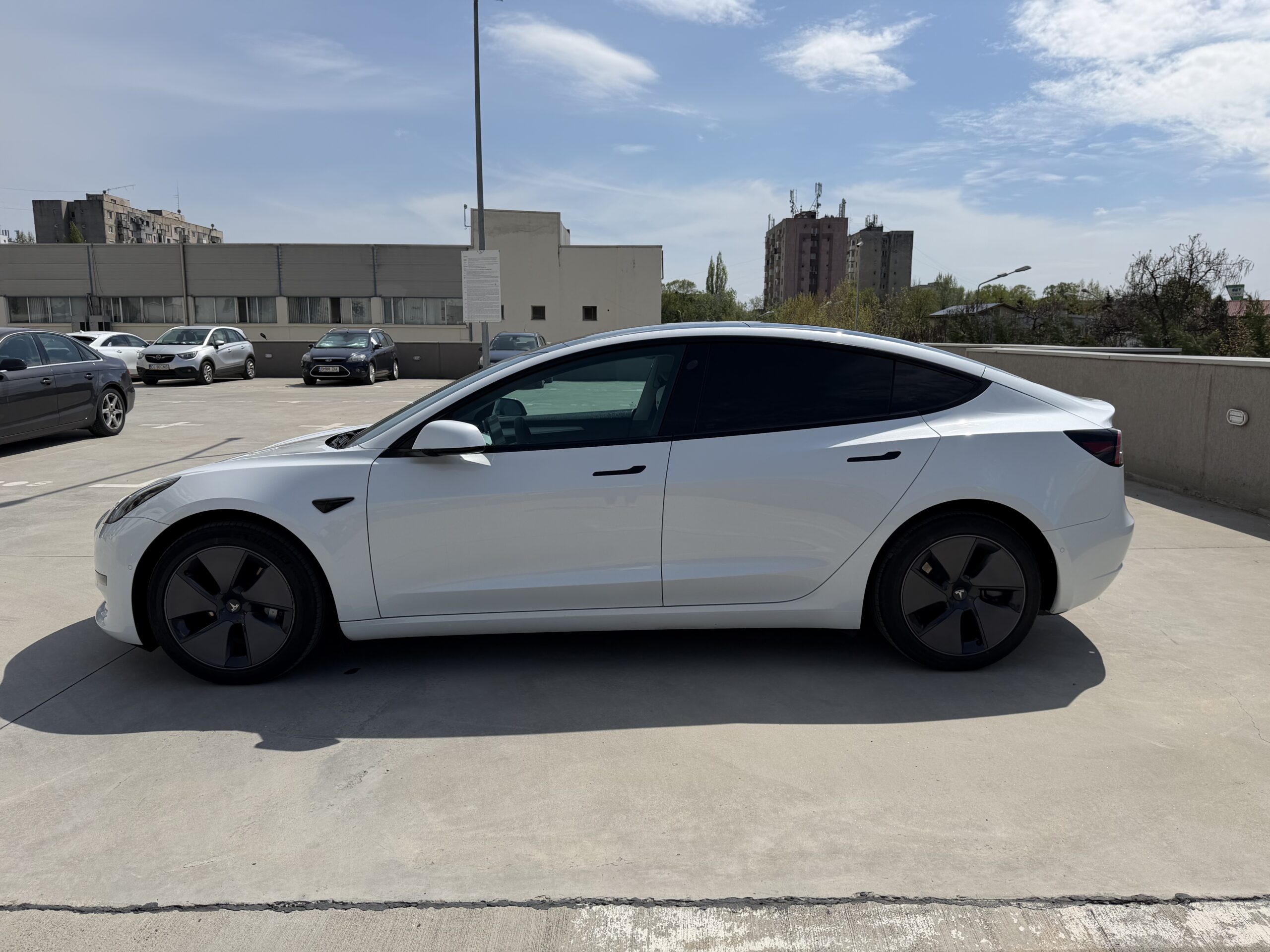 Tesla Model 3 DualMotor LongRange AWD - Image 7