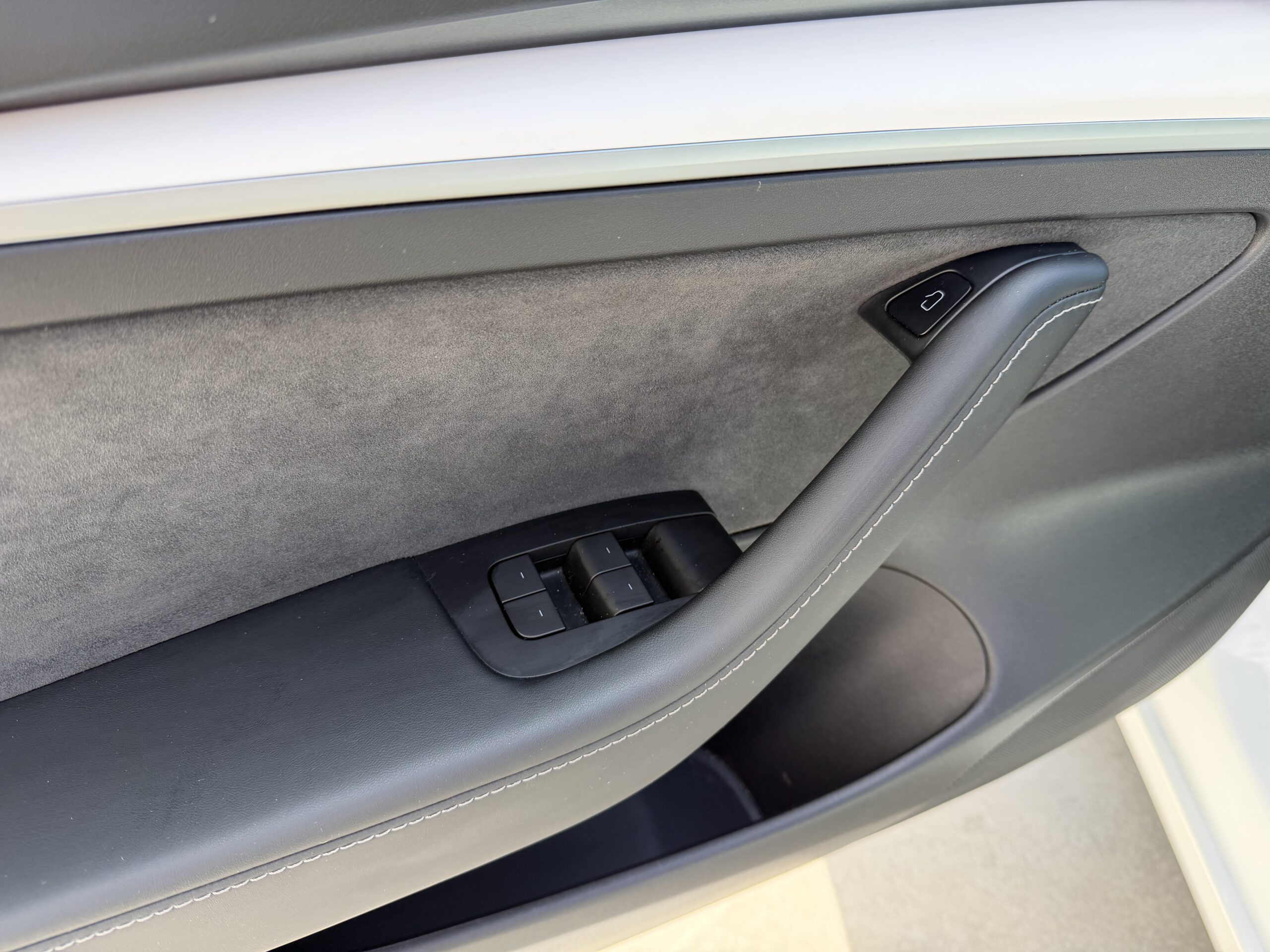Tesla Model 3 DualMotor LongRange AWD - Image 19