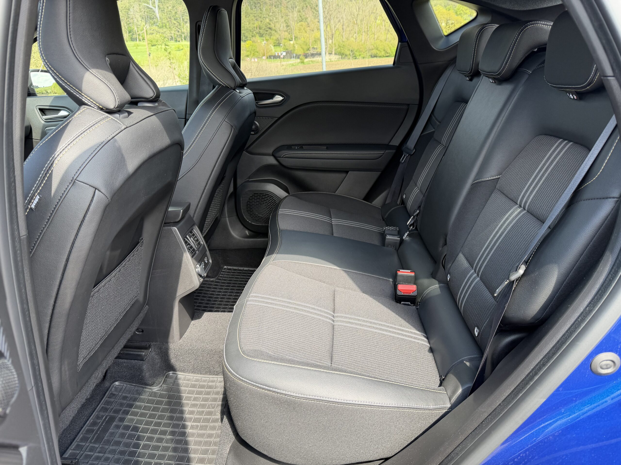 Renault Captur E-Tech Engineered - Image 14
