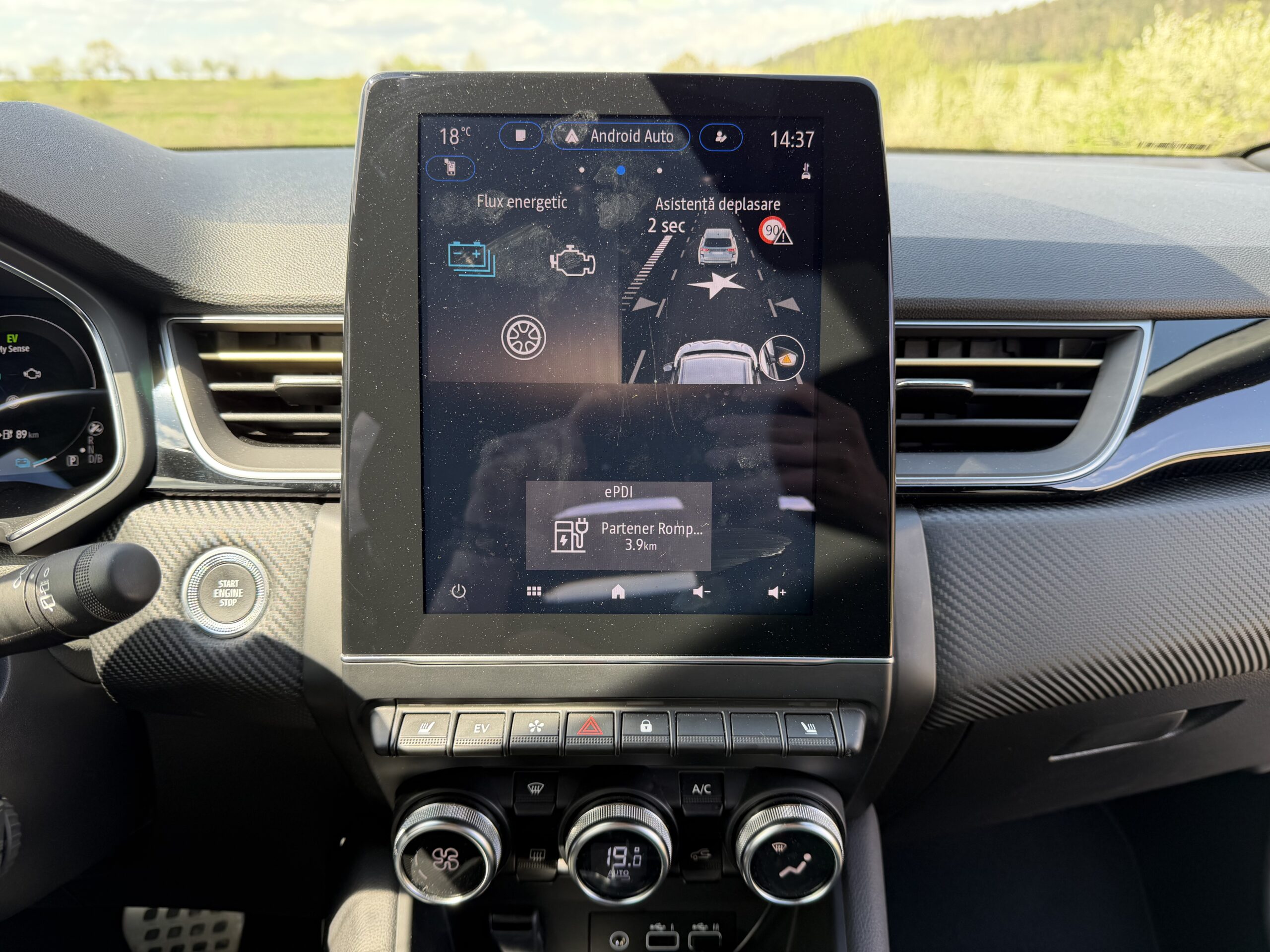 Renault Captur E-Tech Engineered - Image 23