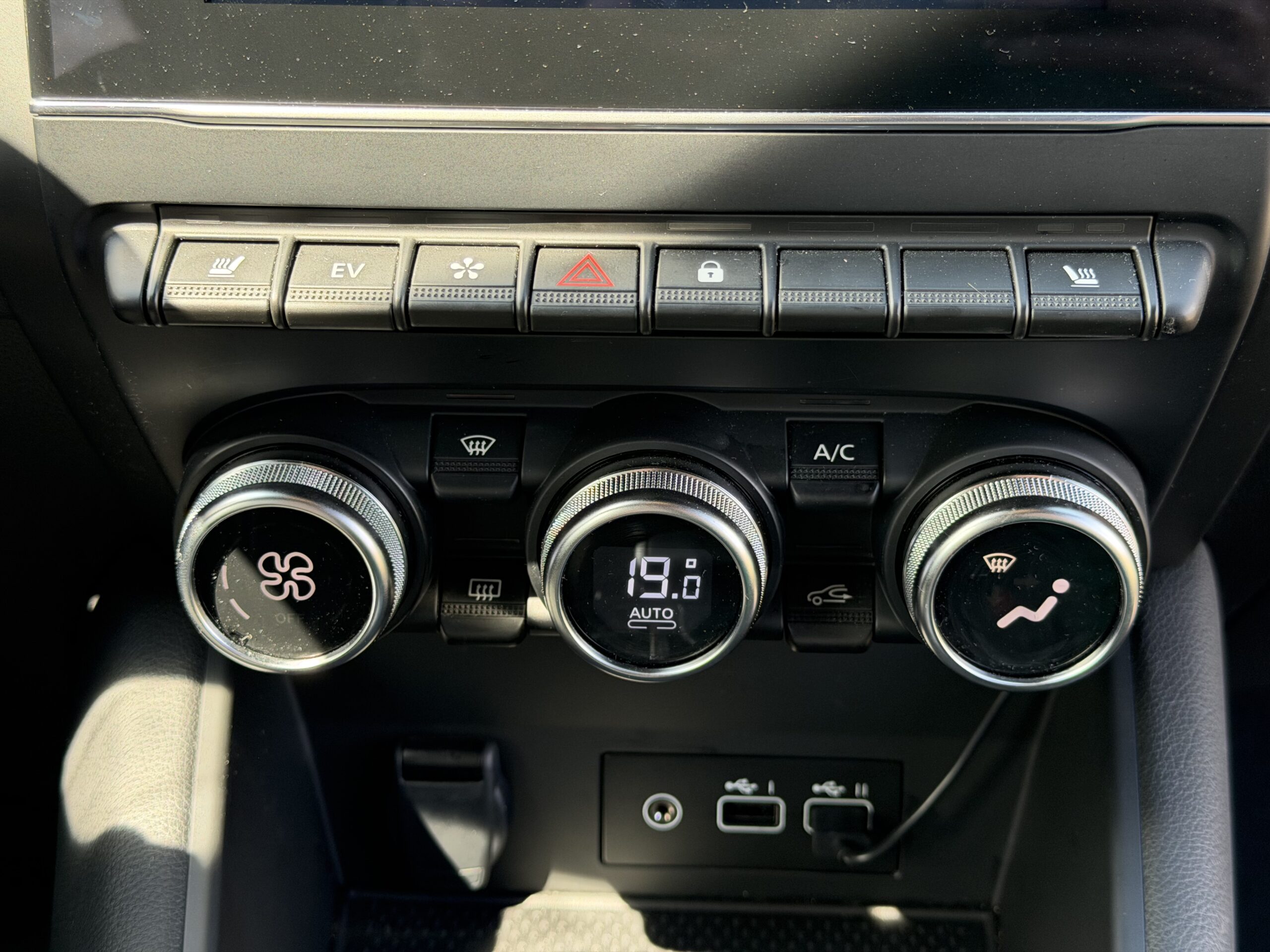 Renault Captur E-Tech Engineered - Image 28