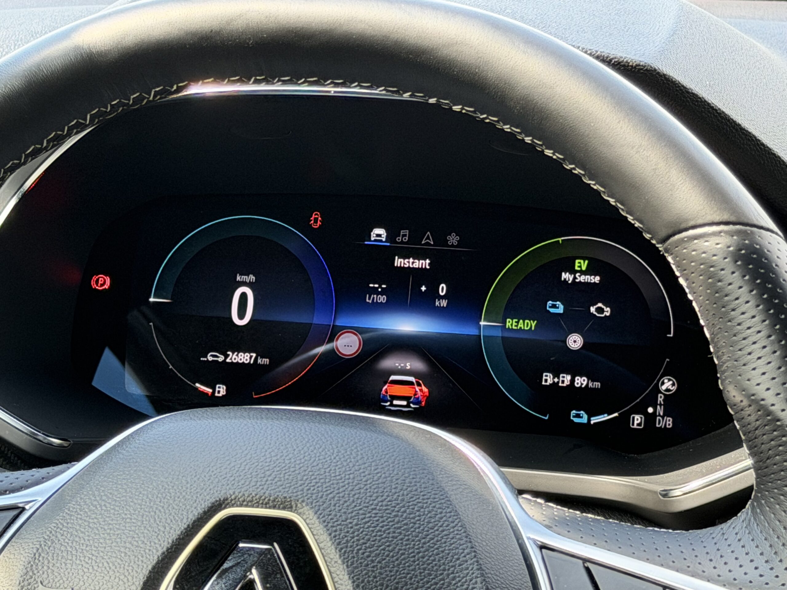 Renault Captur E-Tech Engineered - Image 18