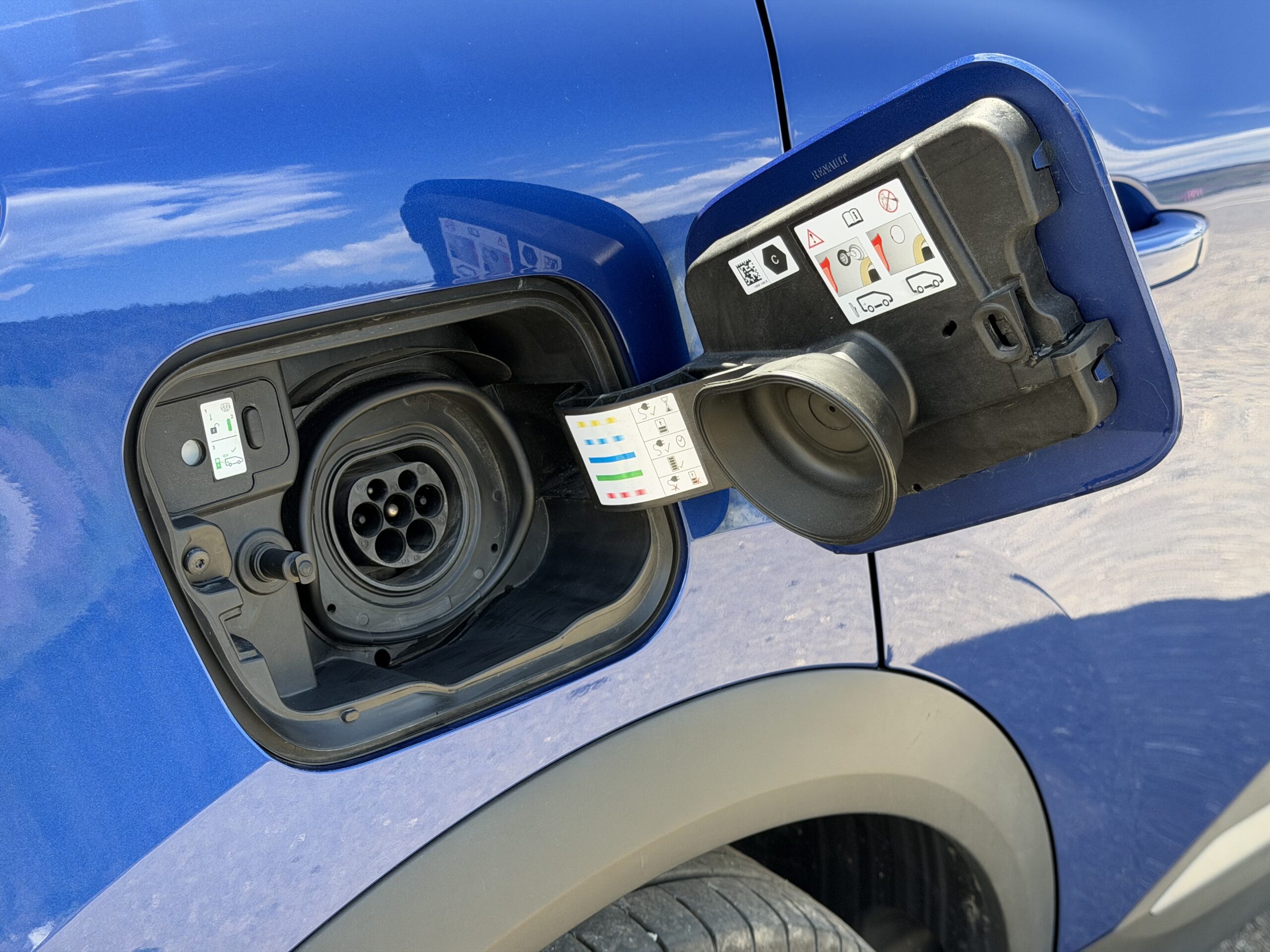 Renault Captur E-Tech Engineered - Image 36