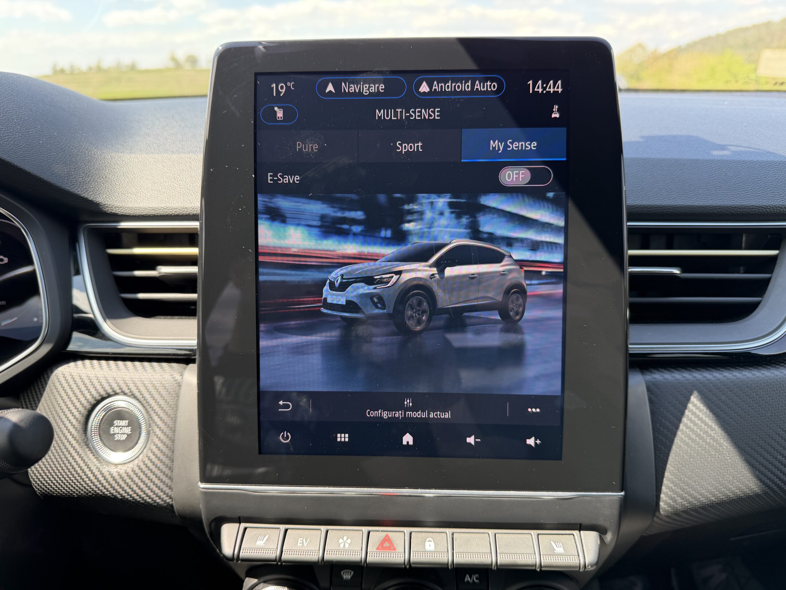 Renault Captur E-Tech Engineered - Image 38