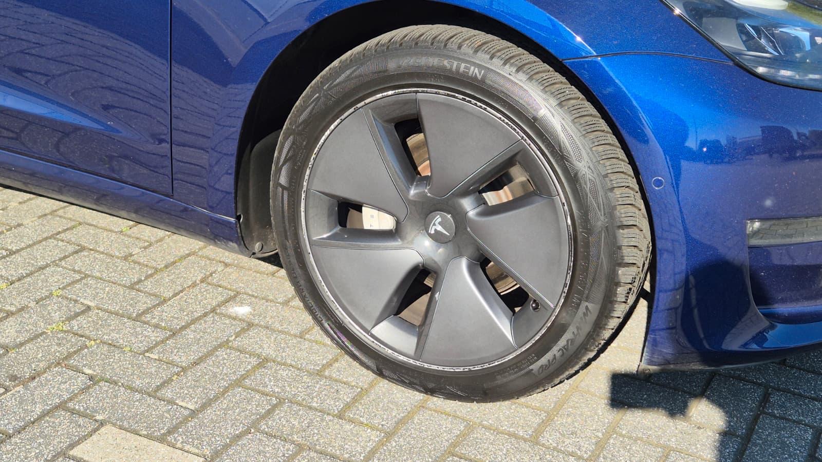 Tesla Model 3 DualMotor LongRange AWD - Image 13