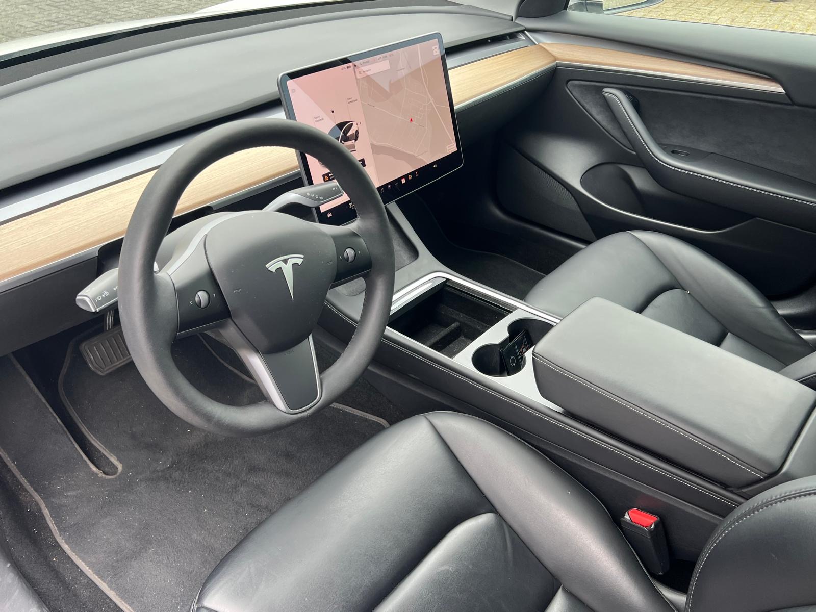 Tesla Model 3 DualMotor LongRange AWD *Enchanced Autopilot - Image 8