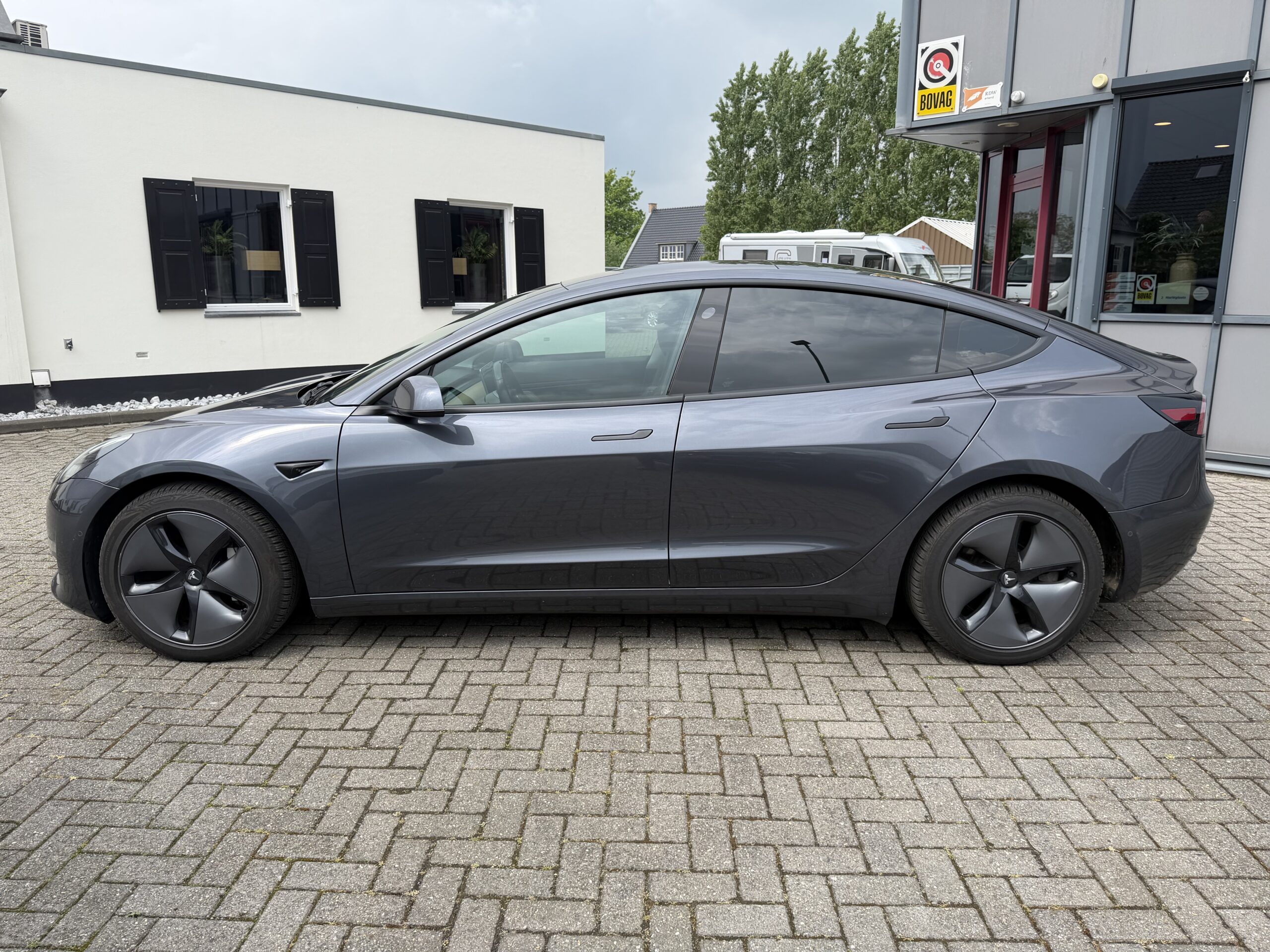 Tesla Model 3 DualMotor LongRange AWD - Image 26