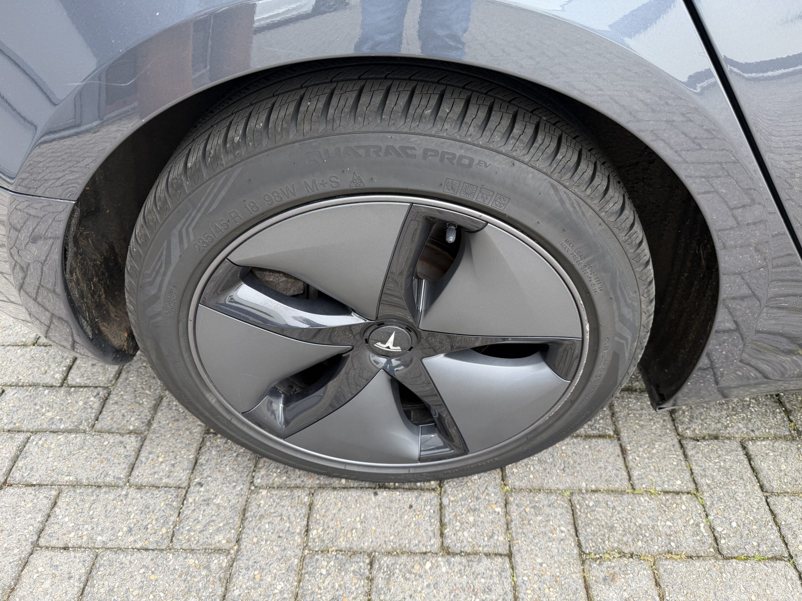 Tesla Model 3 DualMotor LongRange AWD - Image 21
