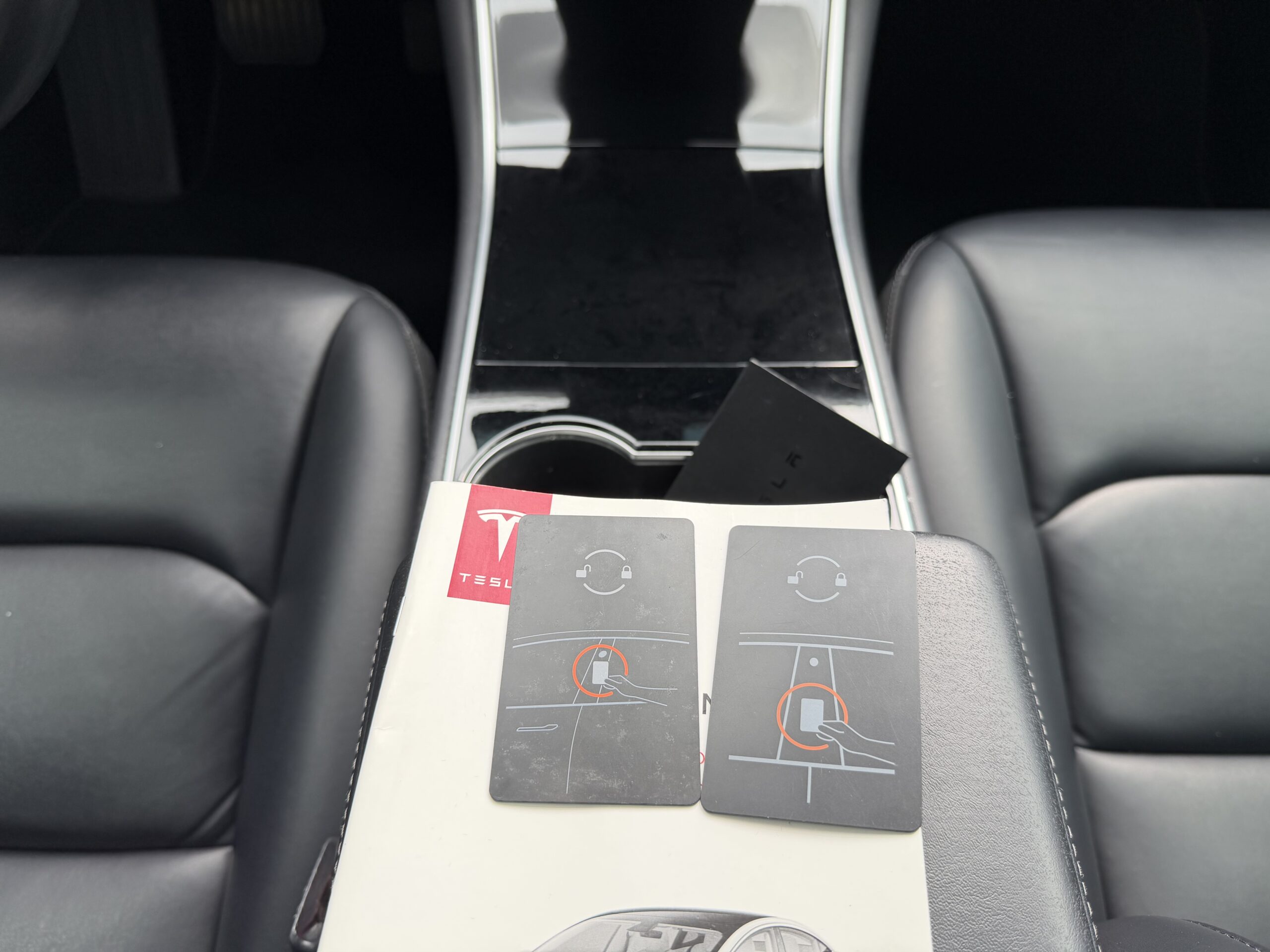 Tesla Model 3 DualMotor LongRange AWD - Image 23