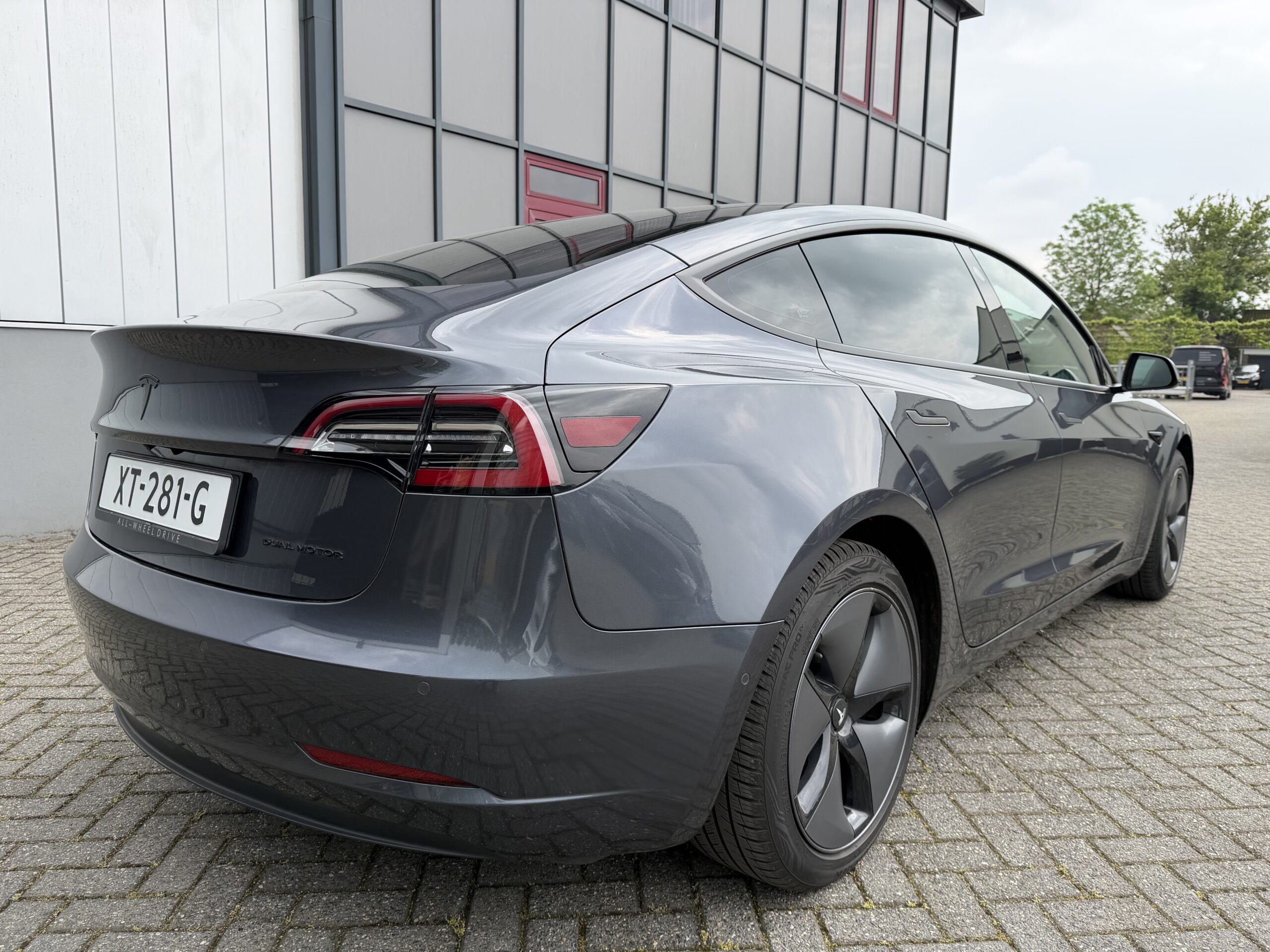 Tesla Model 3 DualMotor LongRange AWD - Image 4