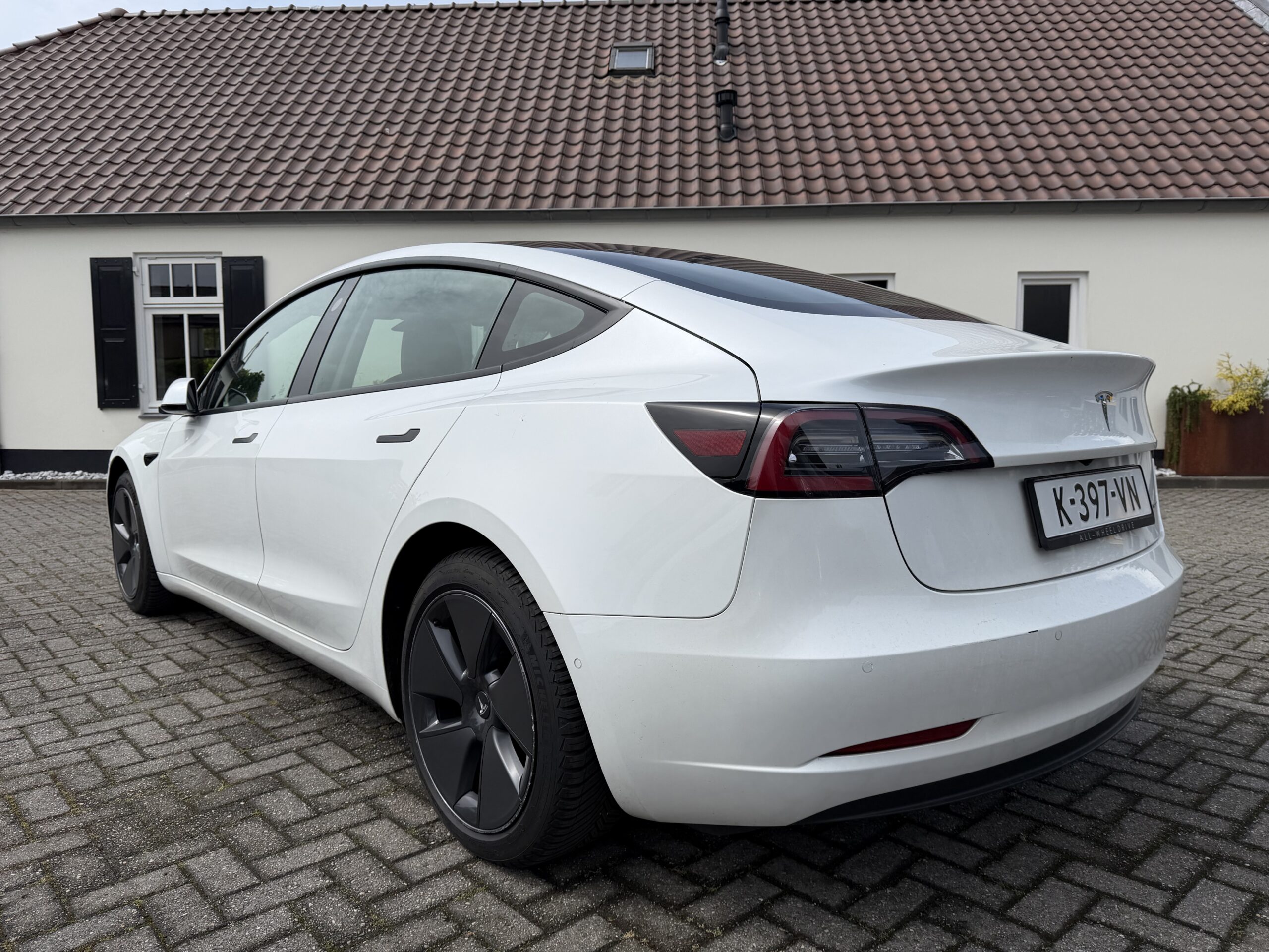 Tesla Model 3 DualMotor LongRange AWD - Image 6