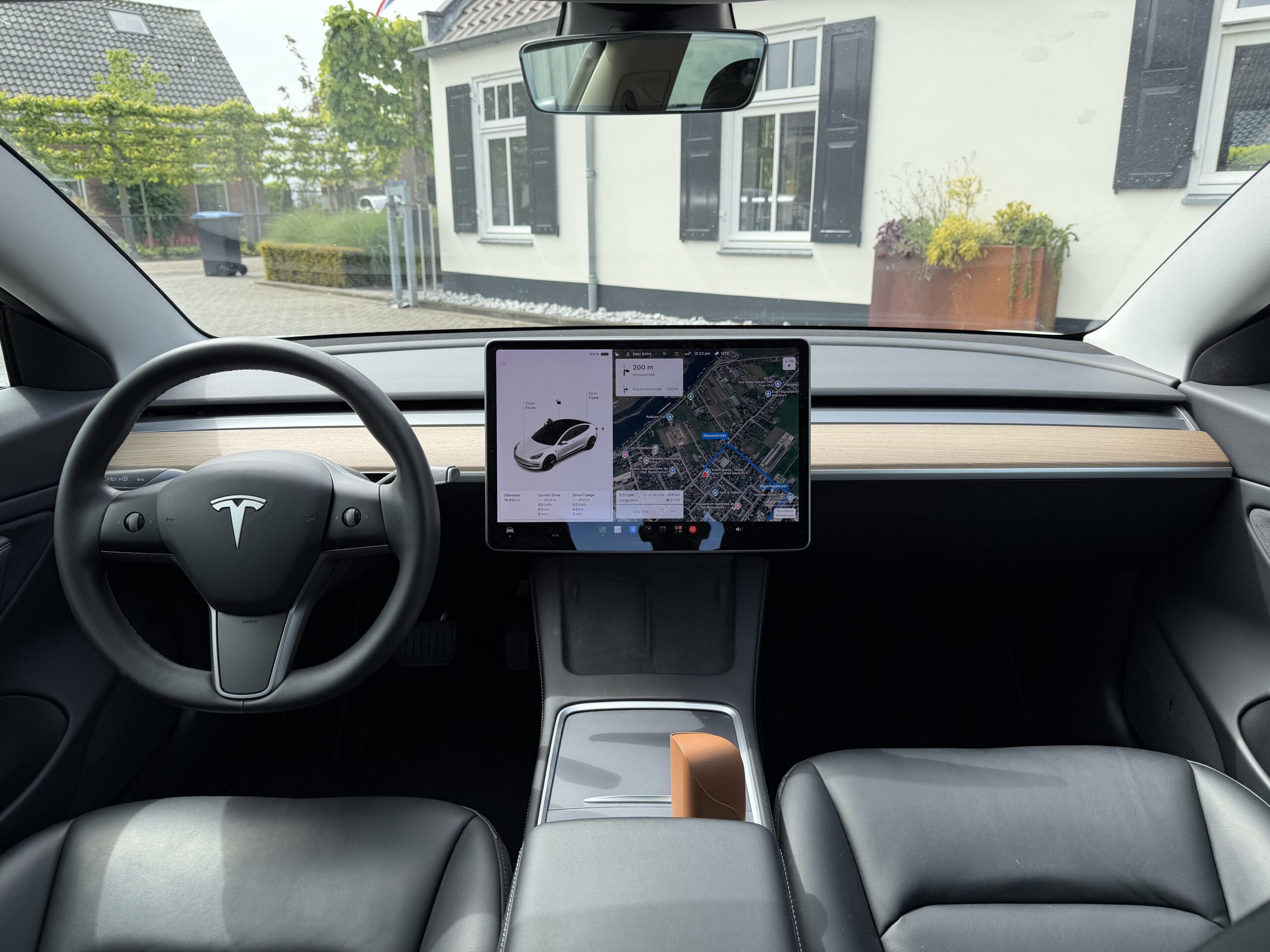 Tesla Model 3 DualMotor LongRange AWD - Image 12