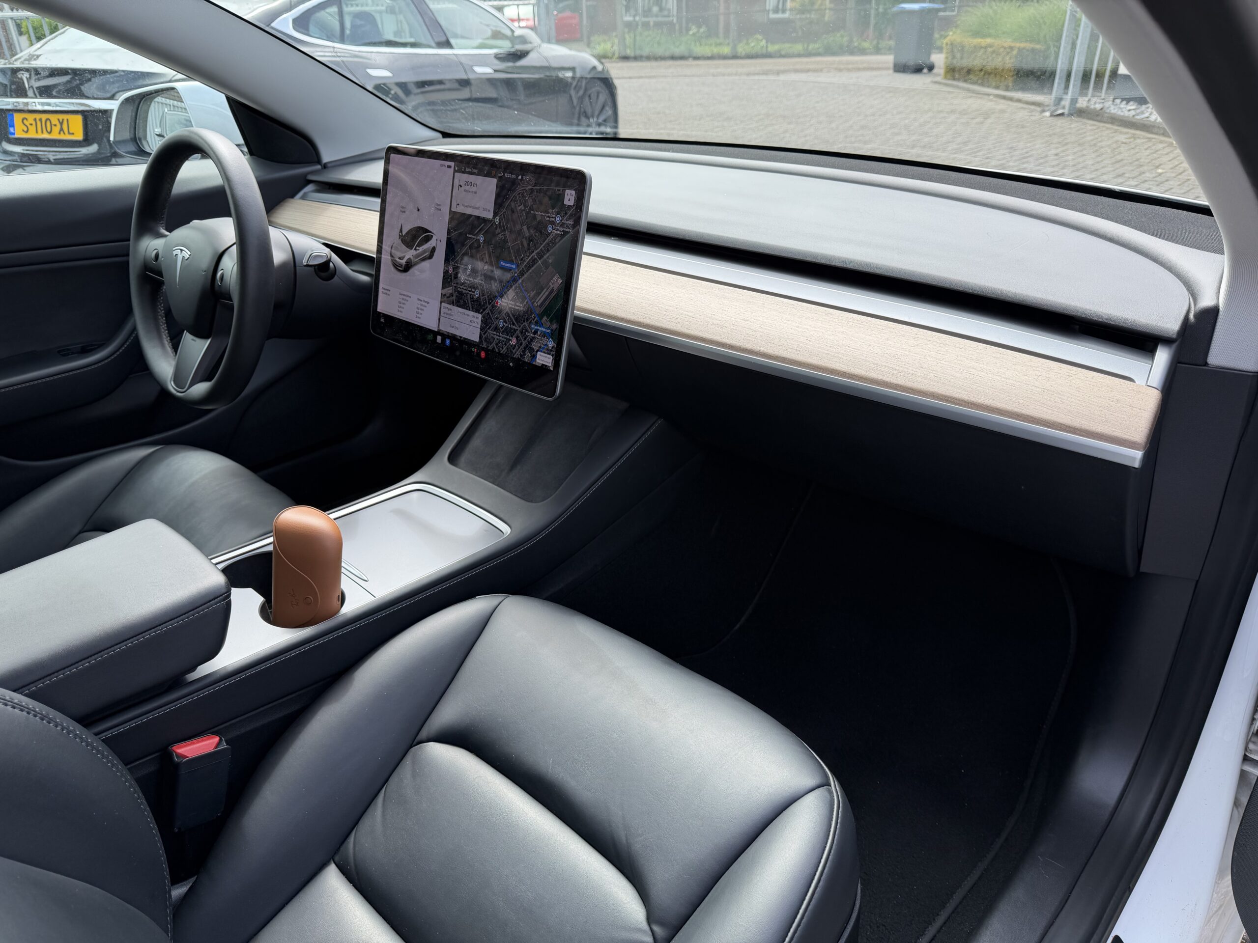 Tesla Model 3 DualMotor LongRange AWD - Image 14
