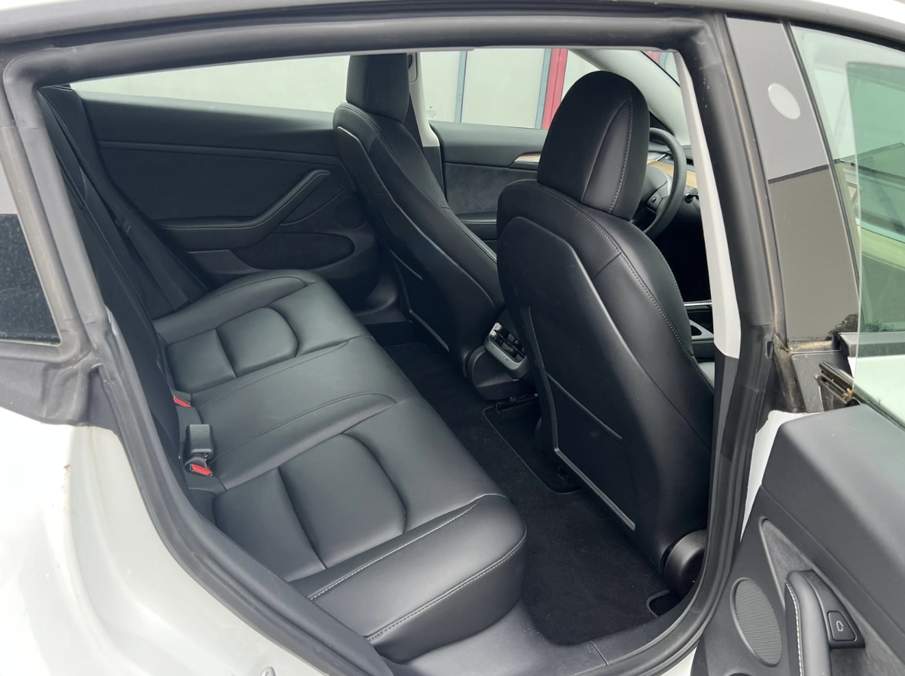 Tesla Model 3 DualMotor LongRange AWD *Enchanced Autopilot - Image 10