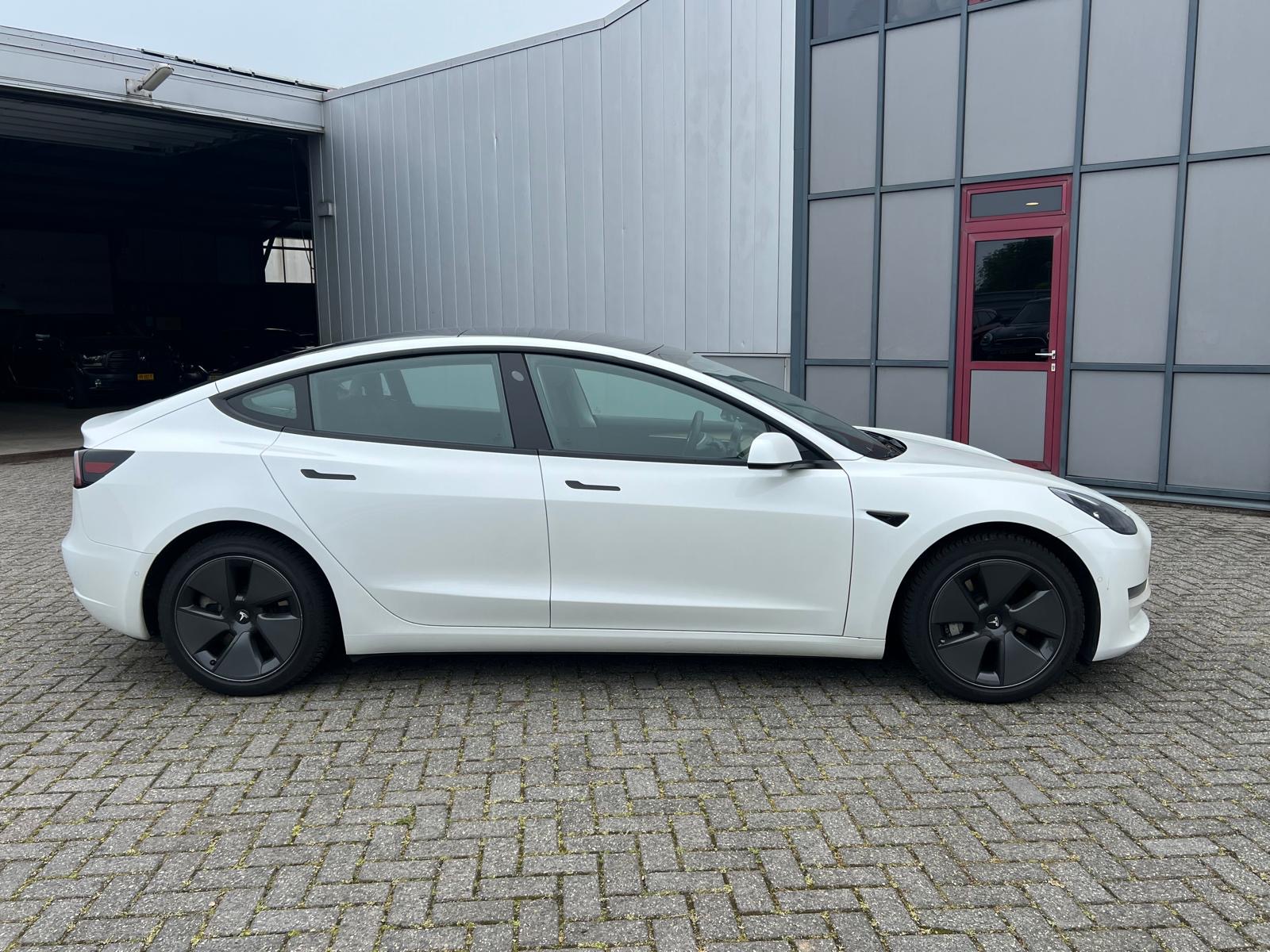 Tesla Model 3 DualMotor LongRange AWD *Enchanced Autopilot - Image 7