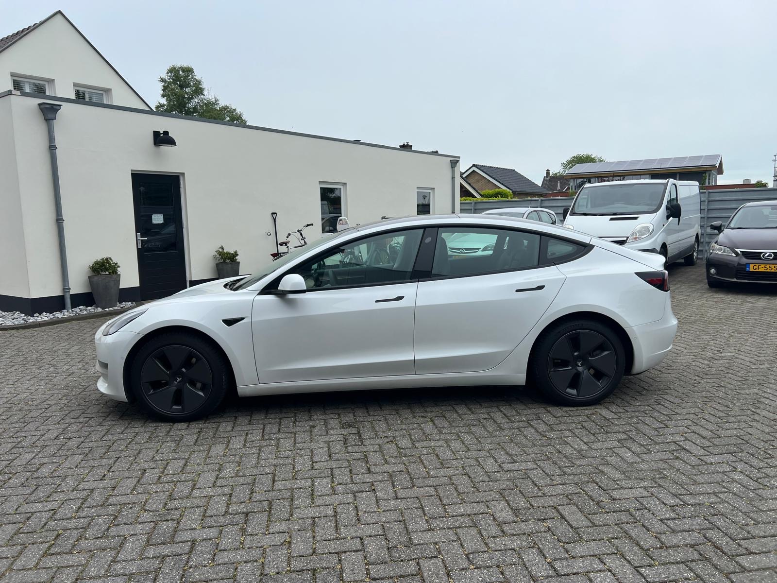 Tesla Model 3 DualMotor LongRange AWD *Enchanced Autopilot - Image 3