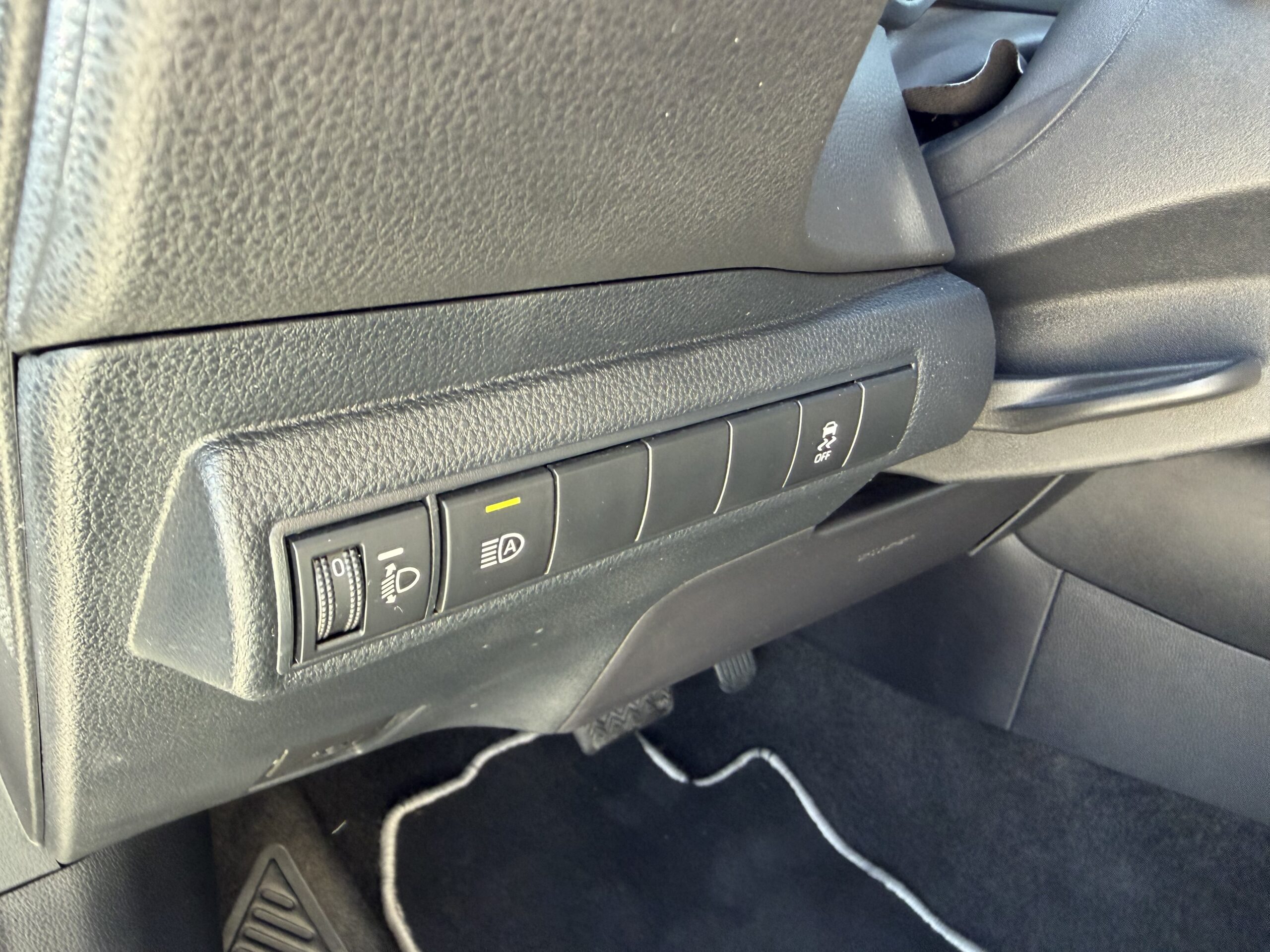 Toyota Corolla TouringSports 1.8 Hybrid - Image 20