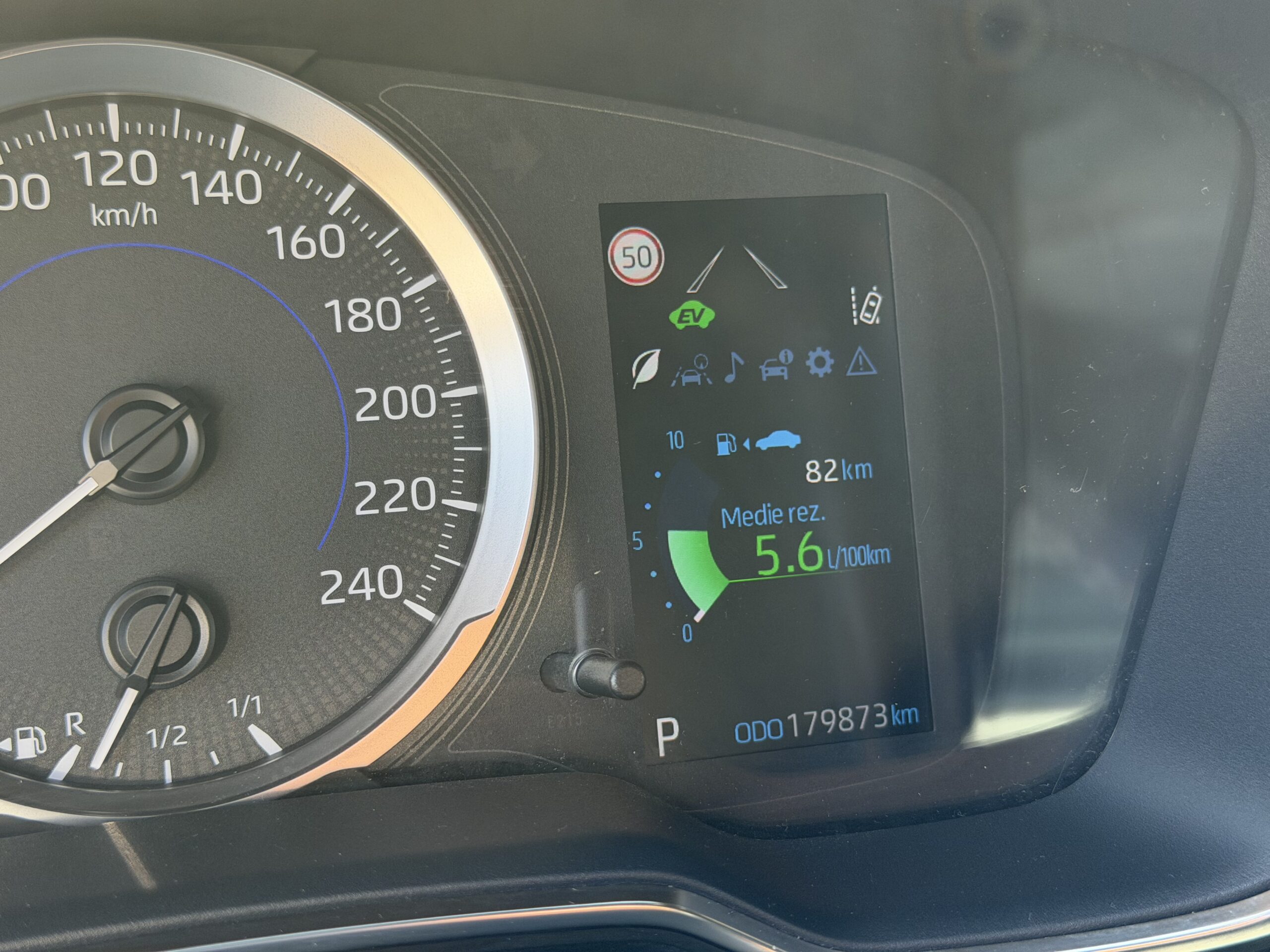 Toyota Corolla TouringSports 1.8 Hybrid - Image 26