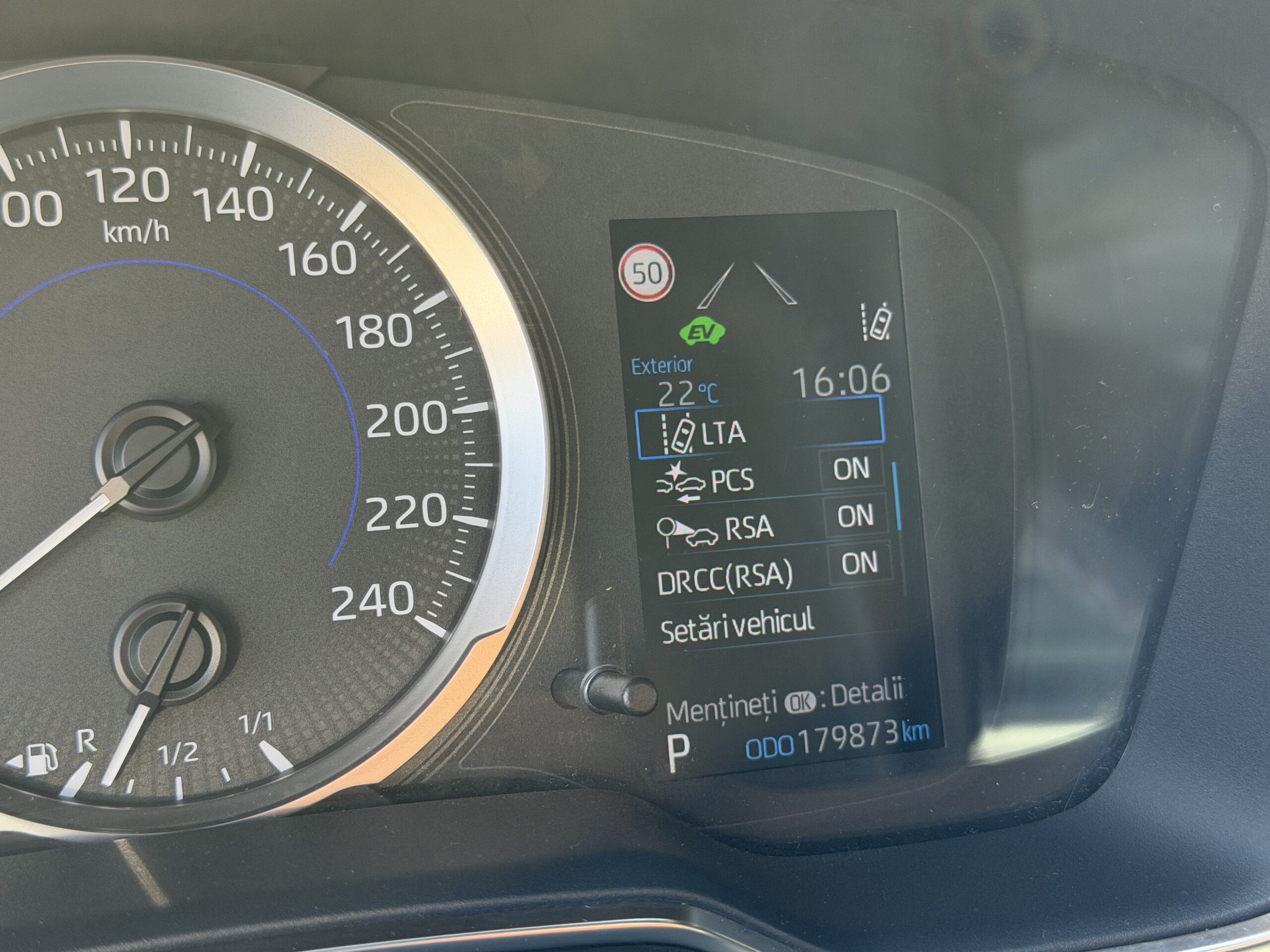 Toyota Corolla TouringSports 1.8 Hybrid - Image 27