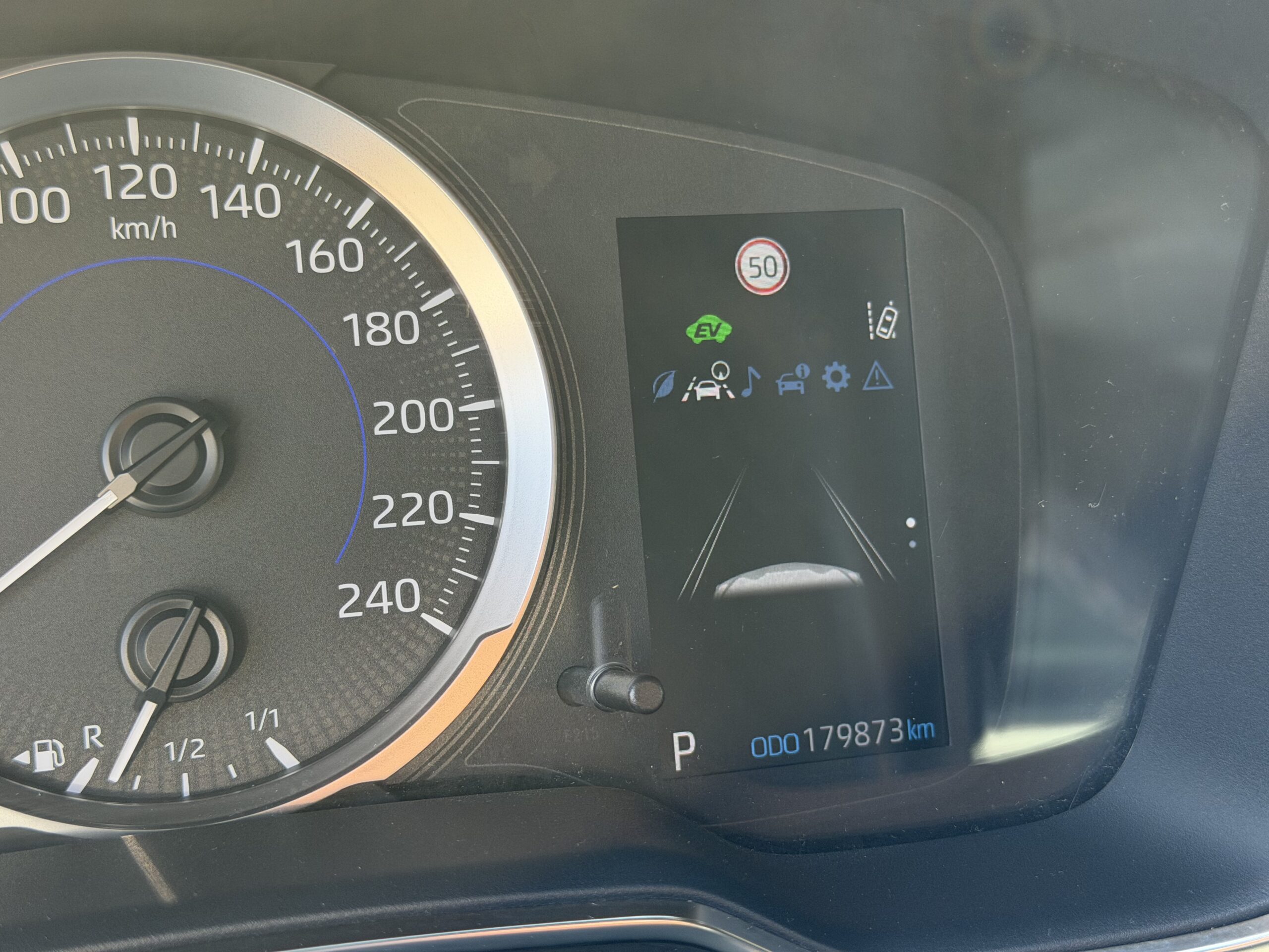 Toyota Corolla TouringSports 1.8 Hybrid - Image 28