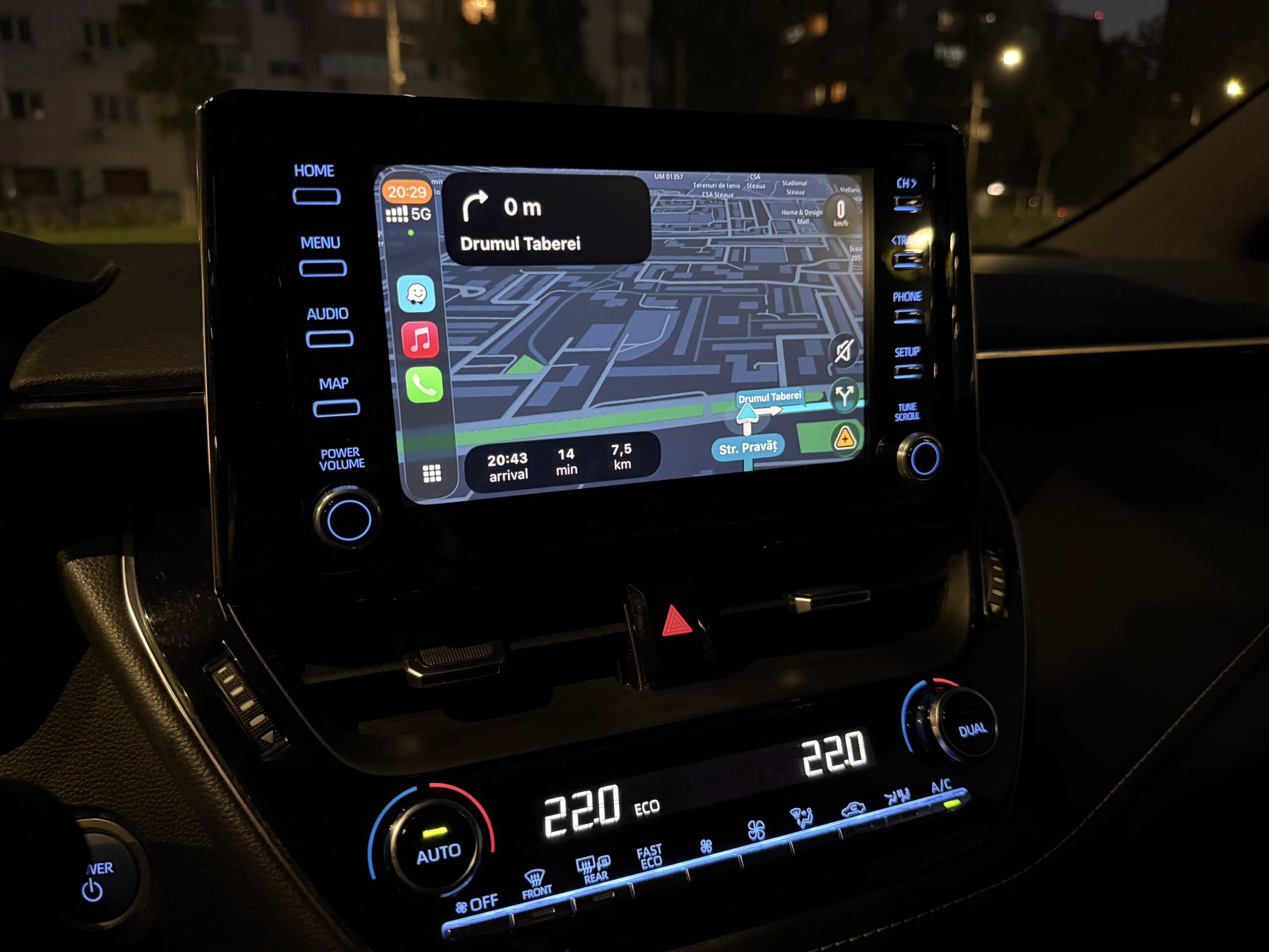 Toyota Corolla TouringSports 1.8 Hybrid - Image 31
