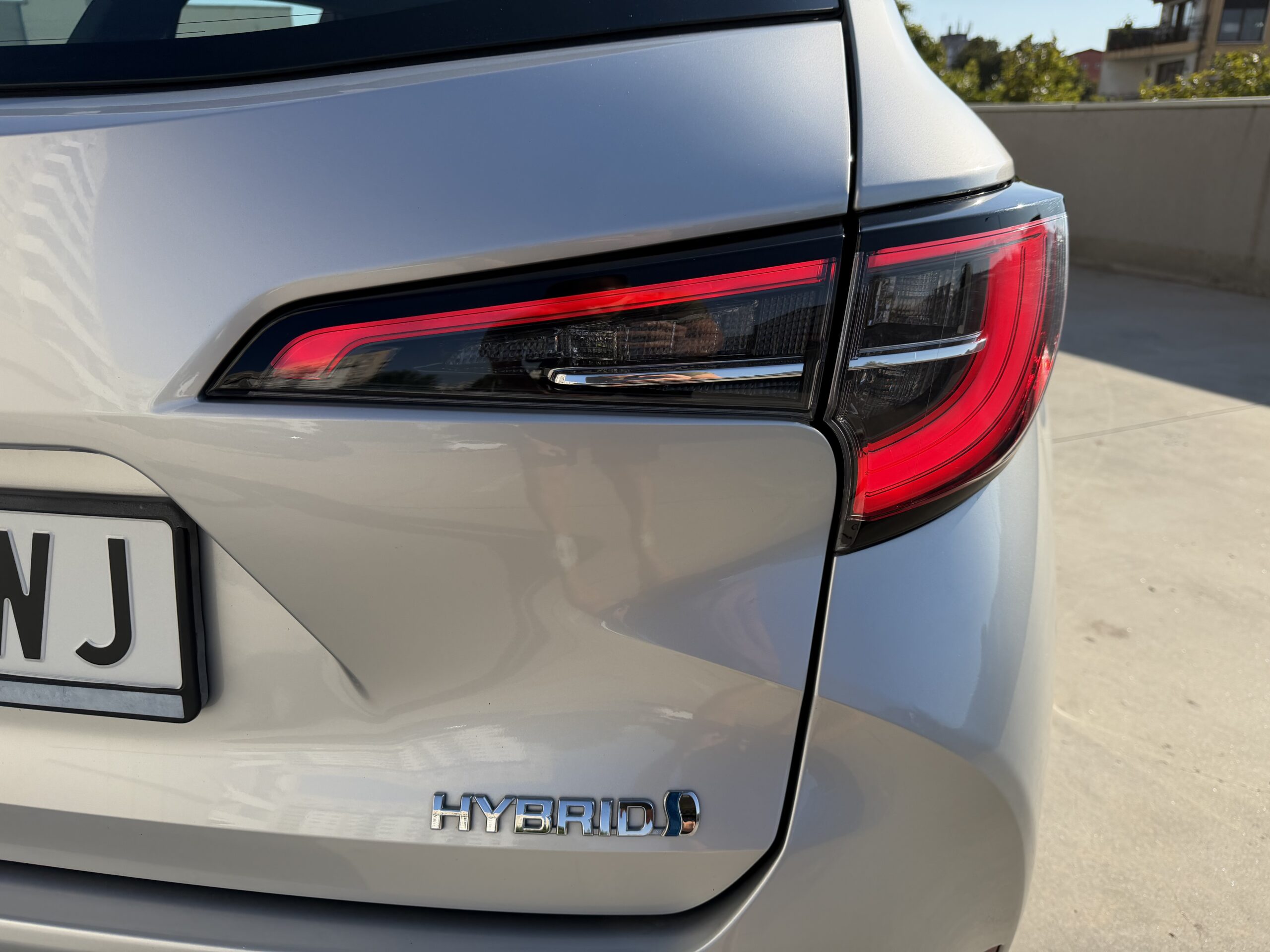 Toyota Corolla TouringSports 1.8 Hybrid - Image 8