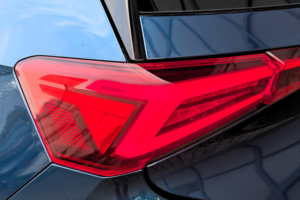 CUPRA Born Business One - Image 18